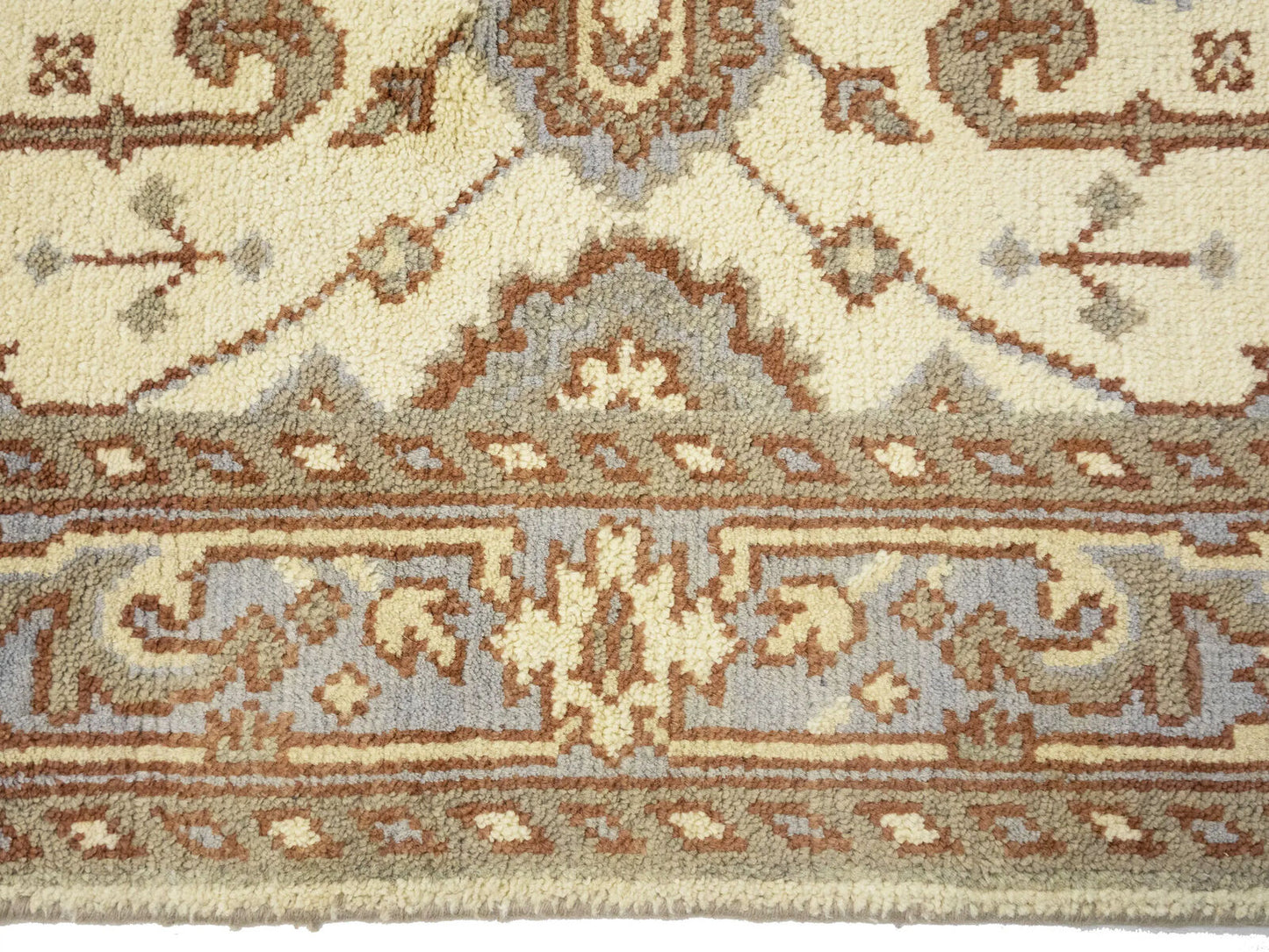 Handmade Cream Oushak Chobi Oriental Rug Floral