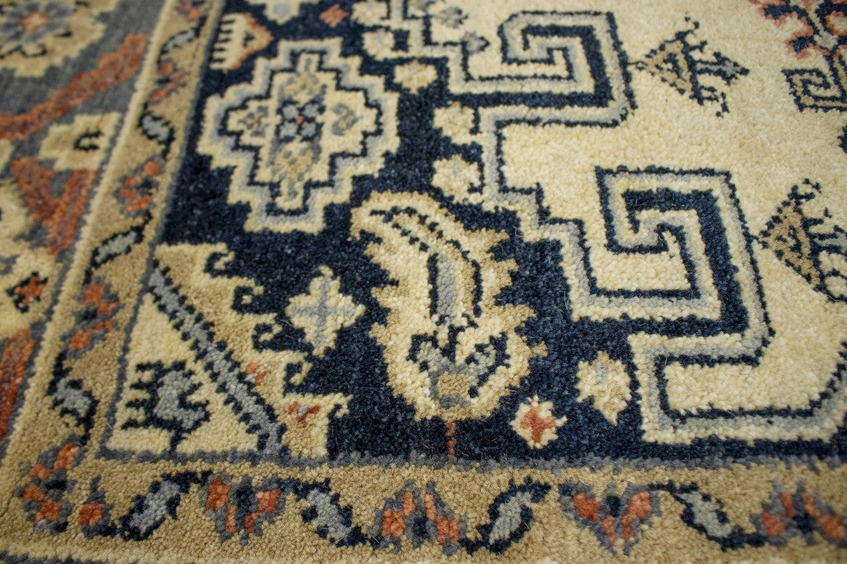 Handmade Indo-Viss Oriental Rug Cream Tribal
