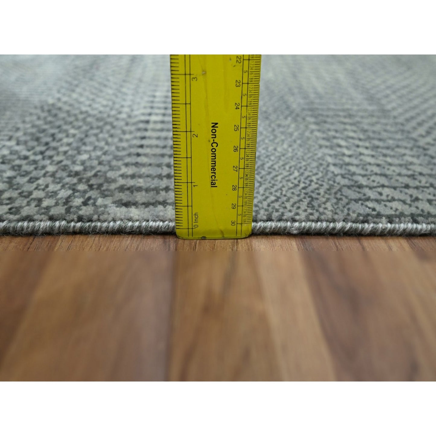 2'X3' Misty Gray Modern Grass Design Hand Knotted Wool With Silk Mat Rug