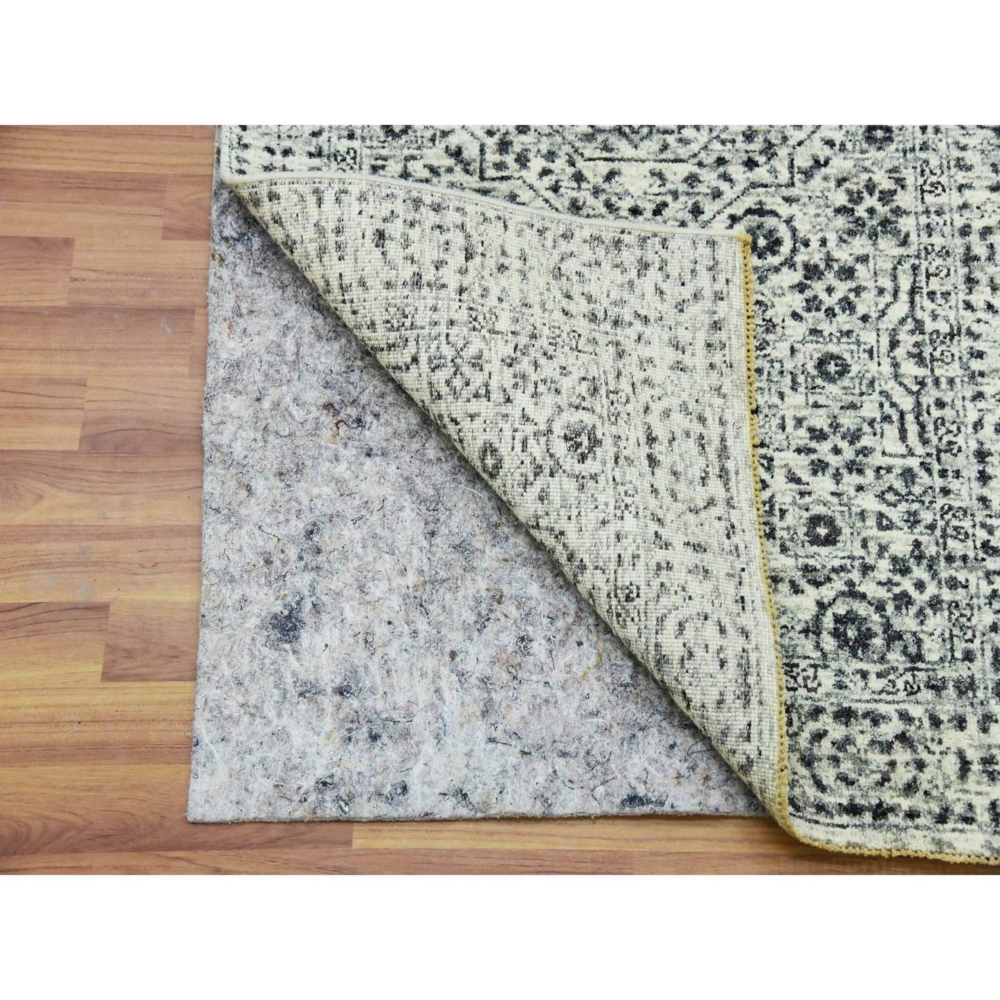 2'8"X10' White Mamluk Dynasty Design Undyed Wool Hand Knotted Runner Rug