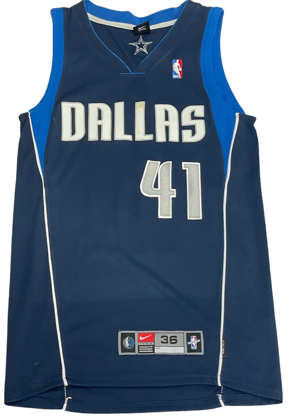 Dirk Nowitzki Autographed Dallas Mavericks Jersey