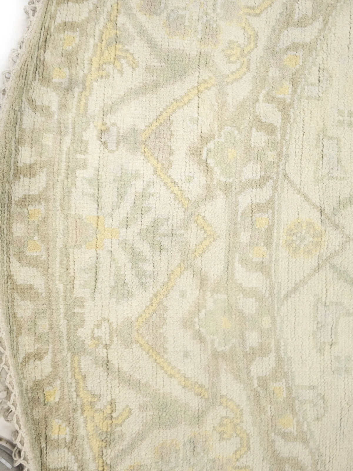 Handmade Cream Oushak Round Oriental Rug Floral