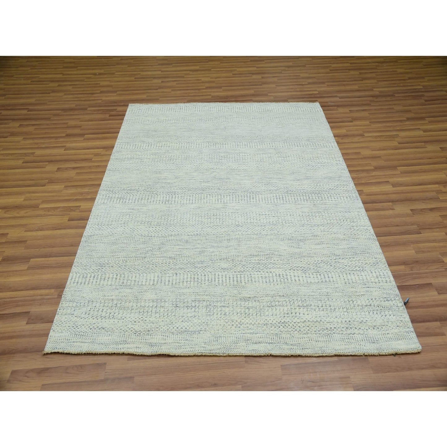 5'4"X7'1" Egret White Hand Knotted Modern Grass Design Wool Oriental Rug