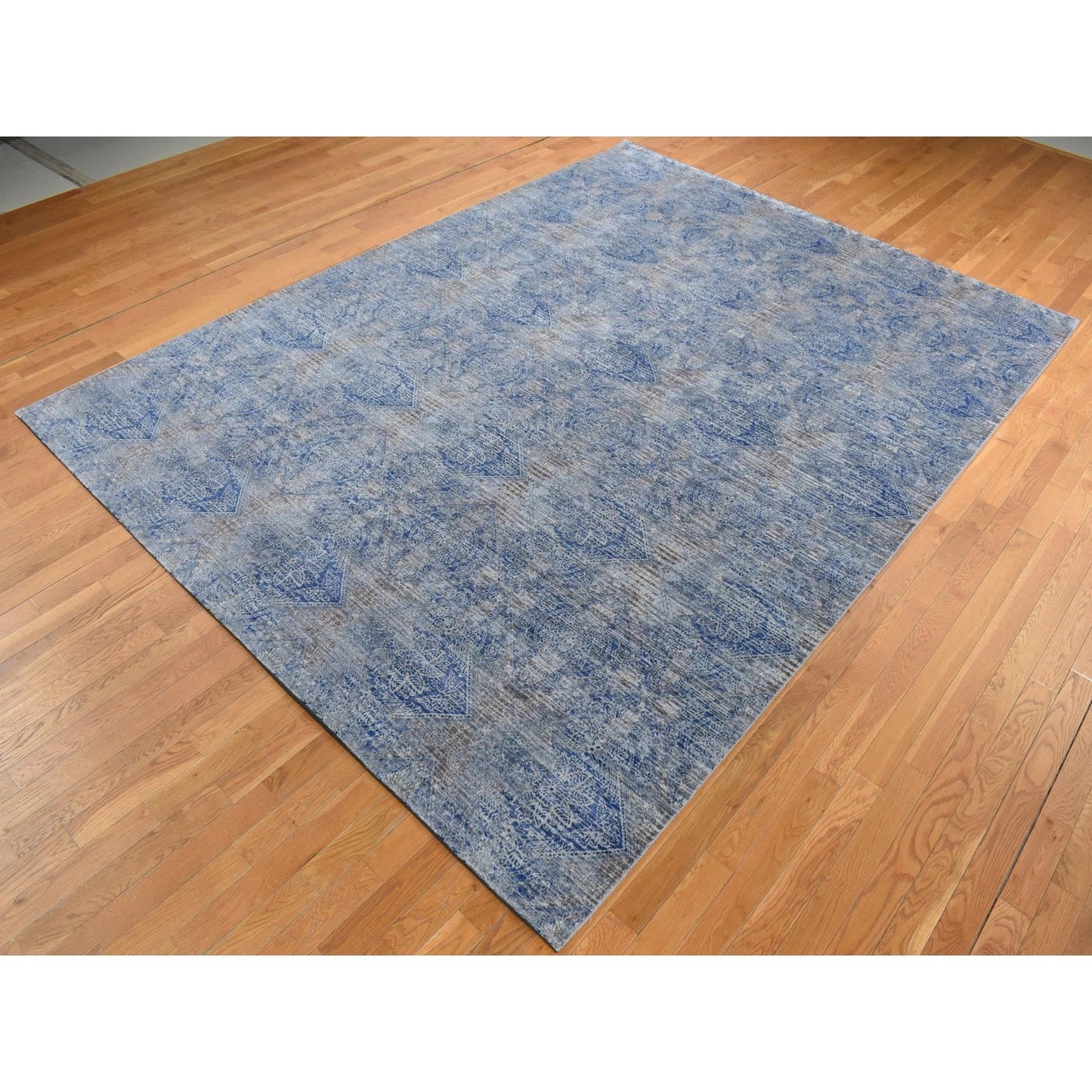 9'X12' Wolf Gray Broken Rosette Design Wool And Silk Hand Knotted Rug