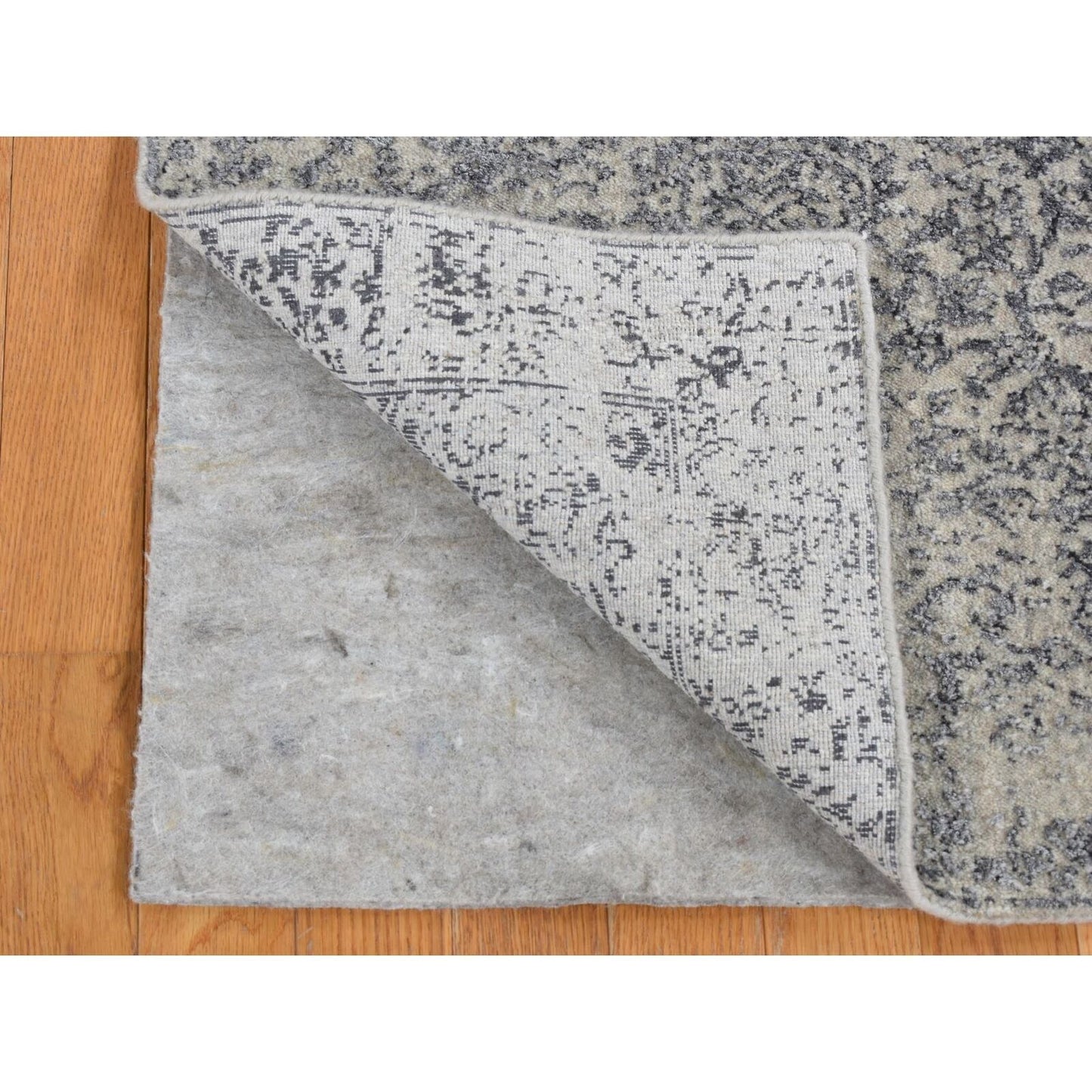 2'5"X8'2" Gray Erased Design Hand Loomed Wool And Silk Runner Rug