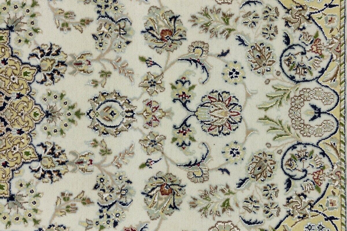 Hand-Knotted Indo-Nain Floral Medallion Rug