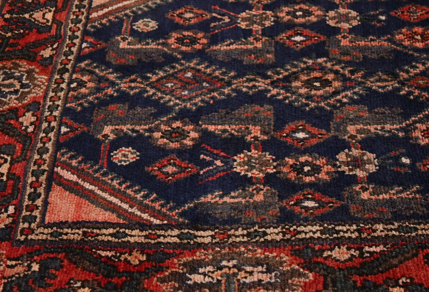 Hand-Knotted Vintage Oriental Rug 3'6X6'5 Ft