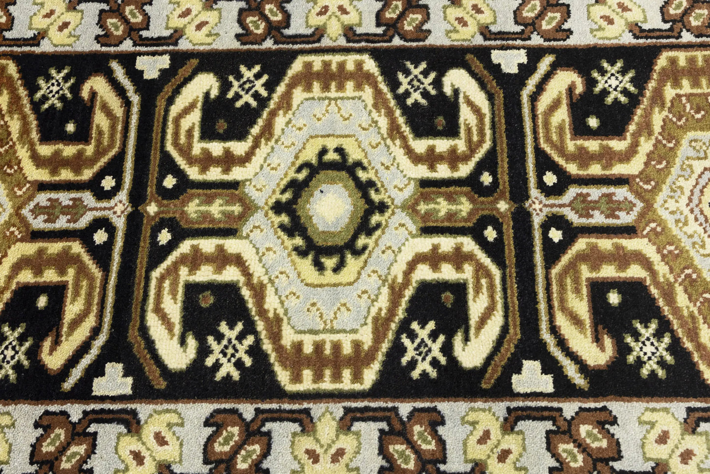 Handmade Serapi Oriental Rug Geometric Design
