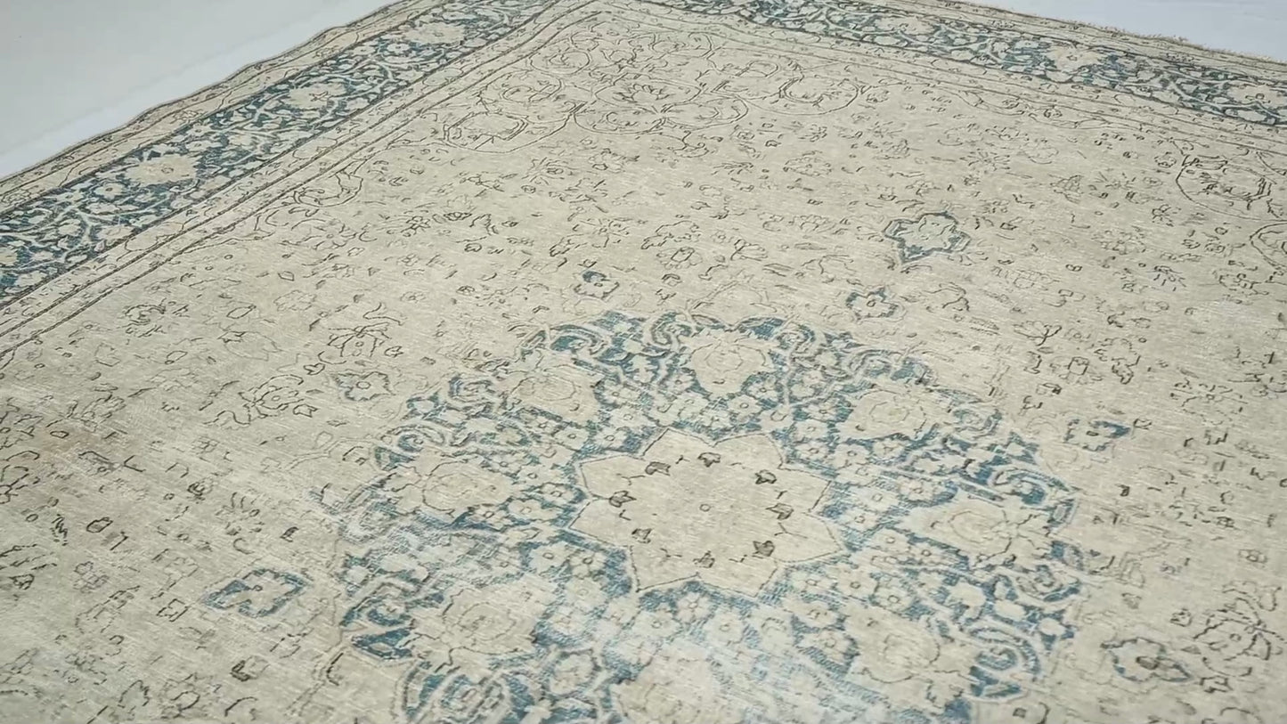 Handmade Muted Floral Distressed 10X13 Ft Vintage