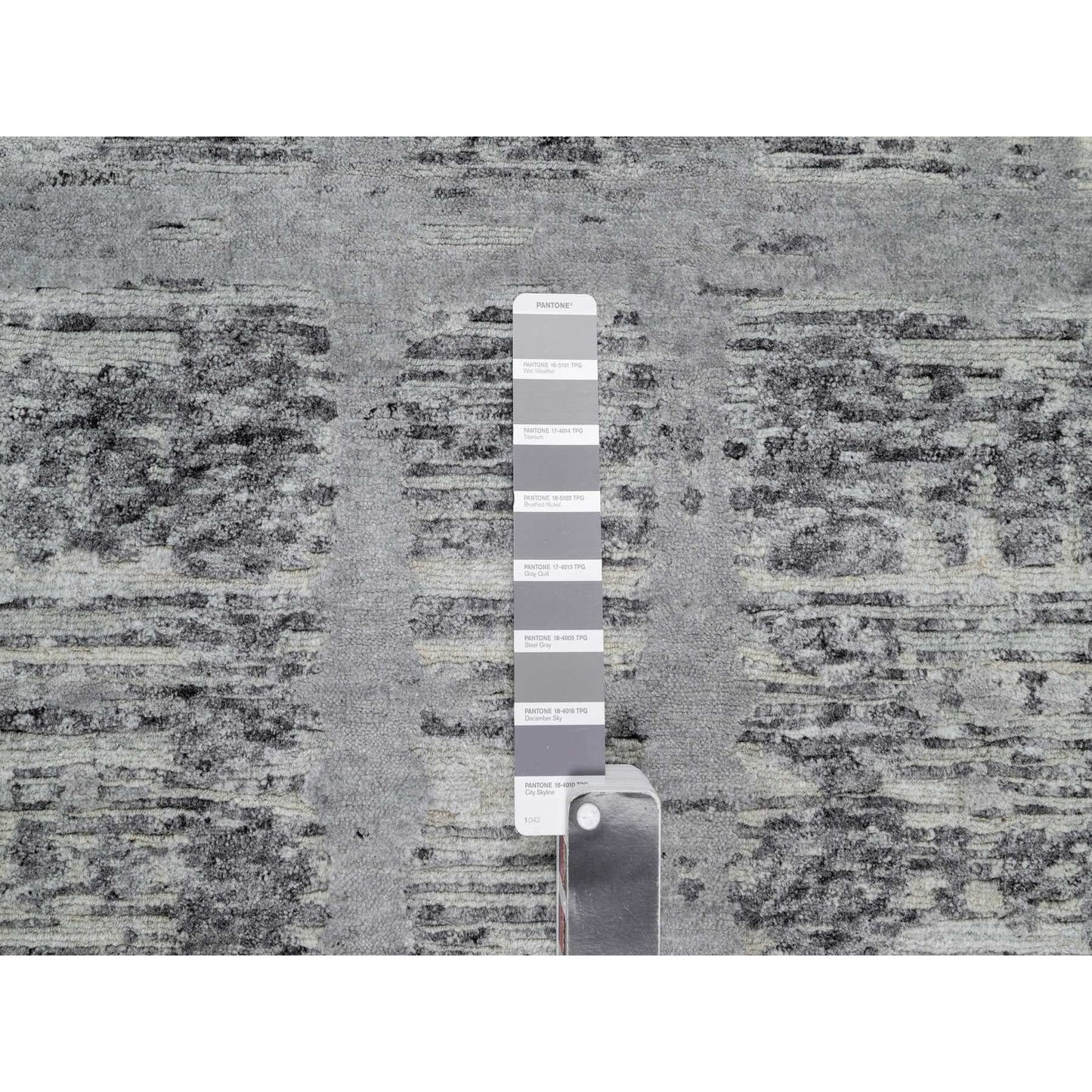 2'6"X11'8" Gray Undyed Natural Wool Hand Knotted Modern Design Runner Rug