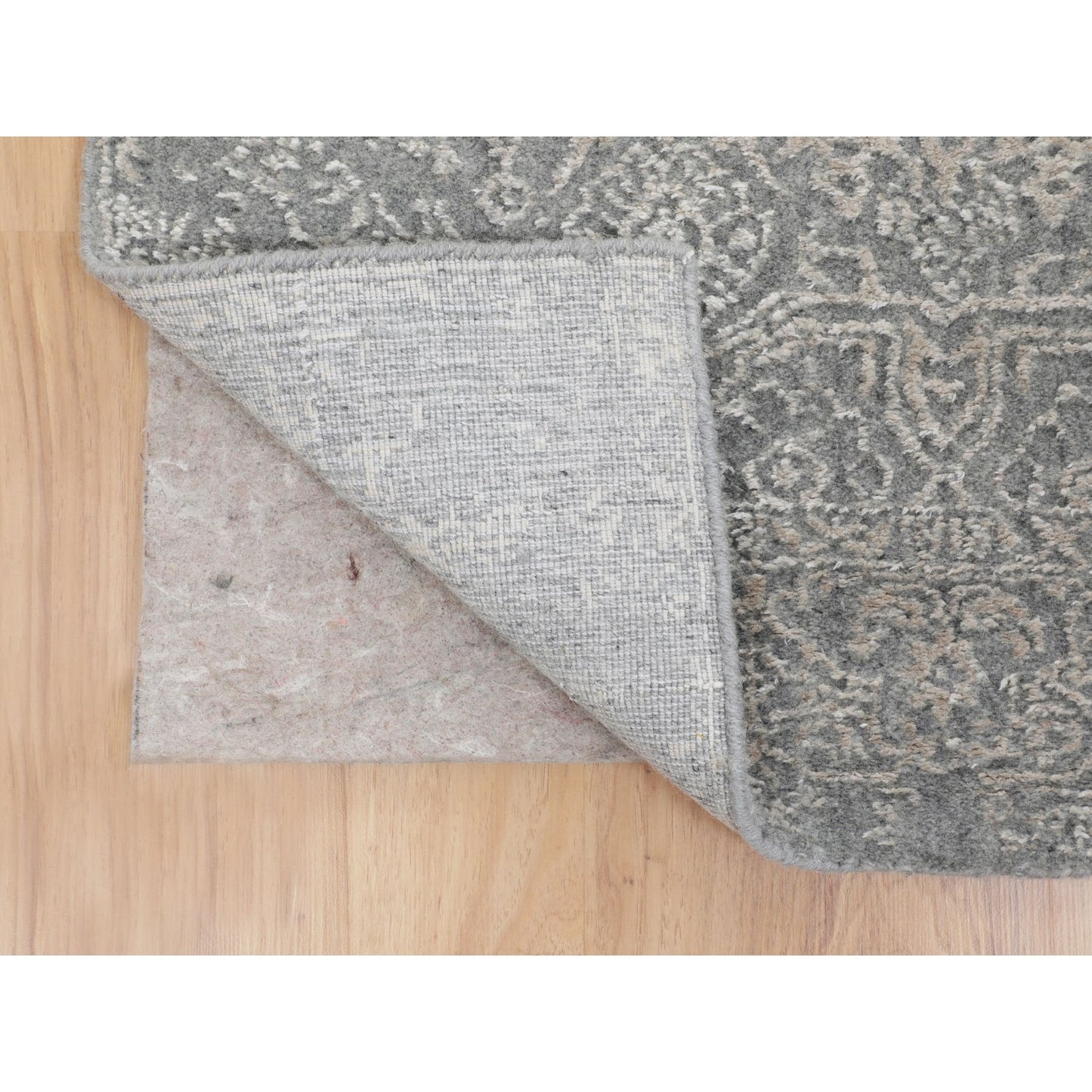 2'5"X10'2" Fine Jacquard Hand Loomed Modern Wool And Art Silk Runner Rug