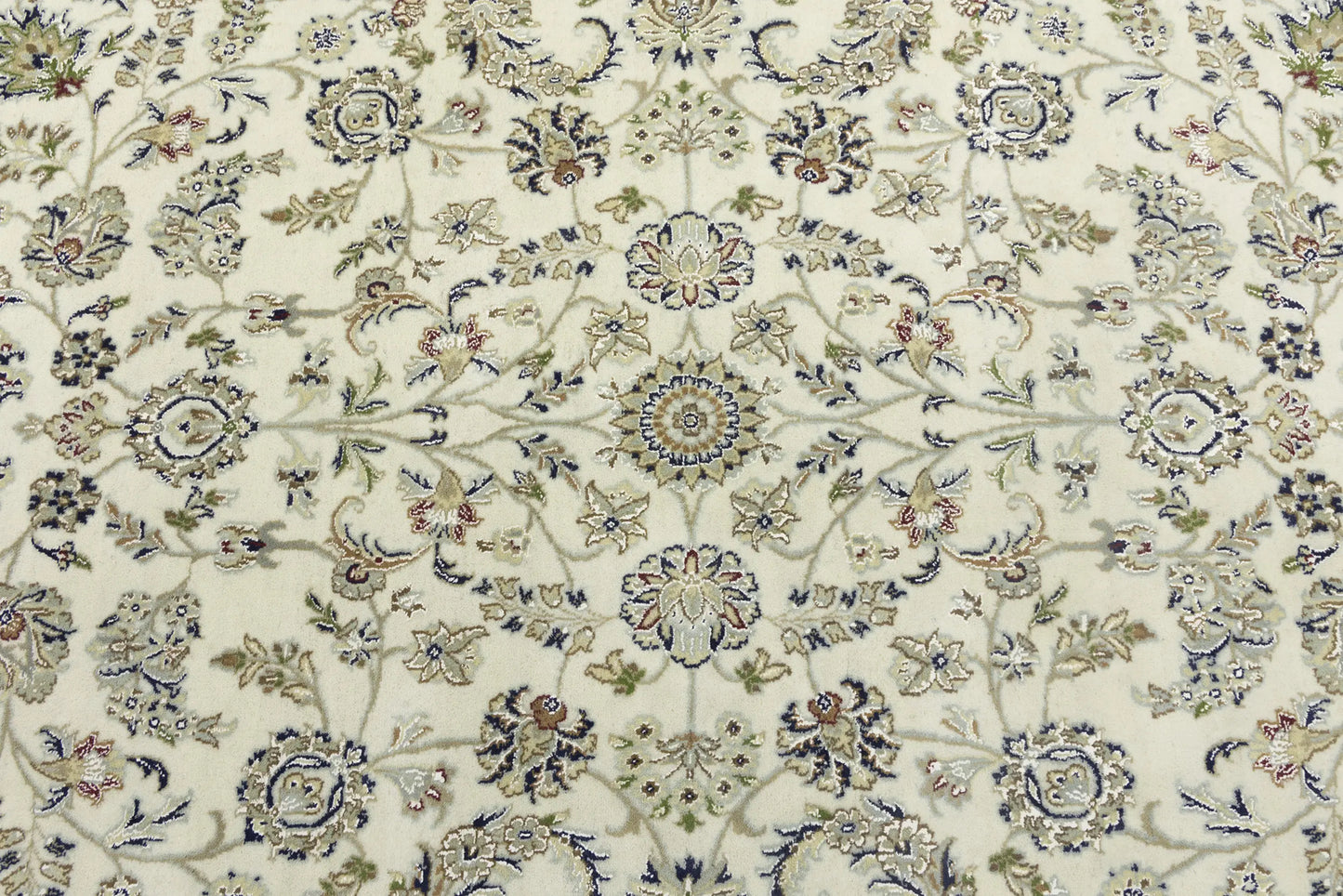 Indo-Nain Oriental Rug Classic Floral Style