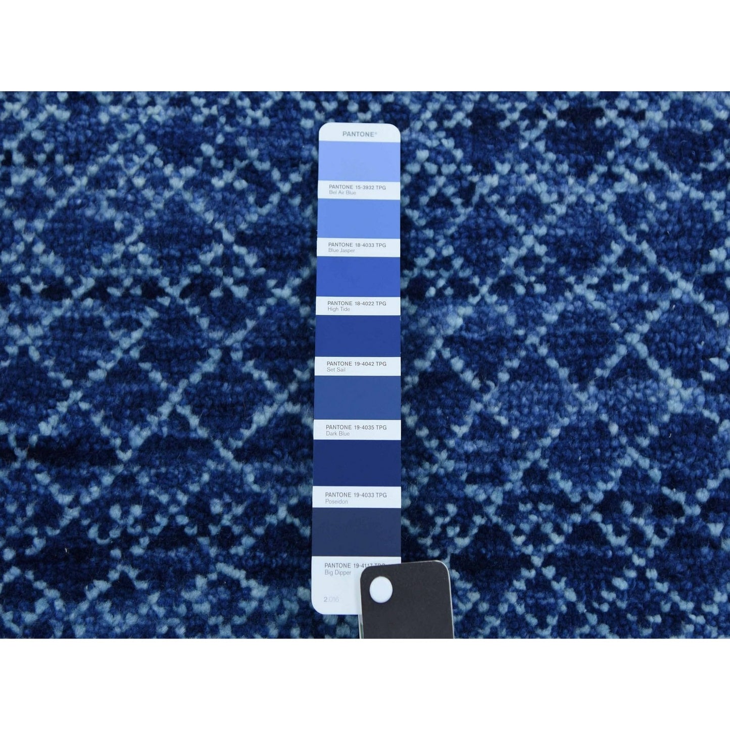 9'10"X14' Blue Modern Chiaroscuro Collection Pure Wool Hand Knotted Rug