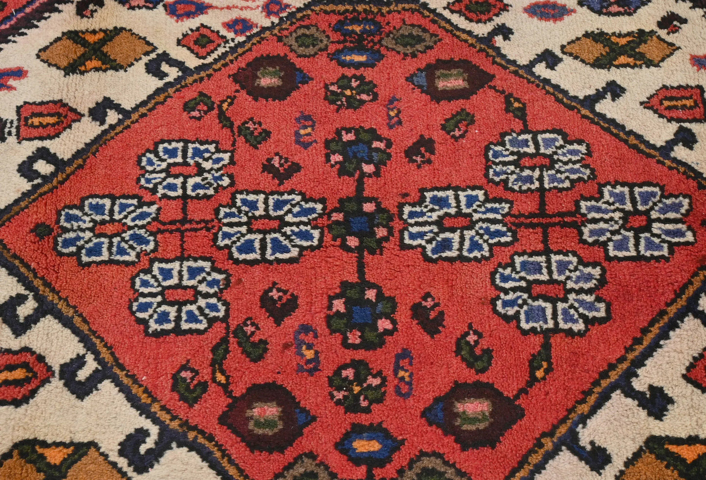 3'4X4'8 Ft Hand-Knotted Vintage Tribal Cream