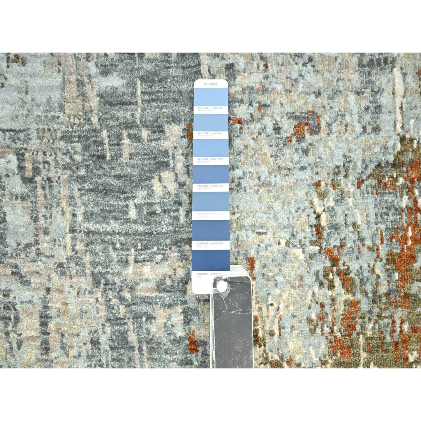 2'7"X12'6" Gray-Beige Abstract Design 100% Wool Hand Knotted Runner Rug