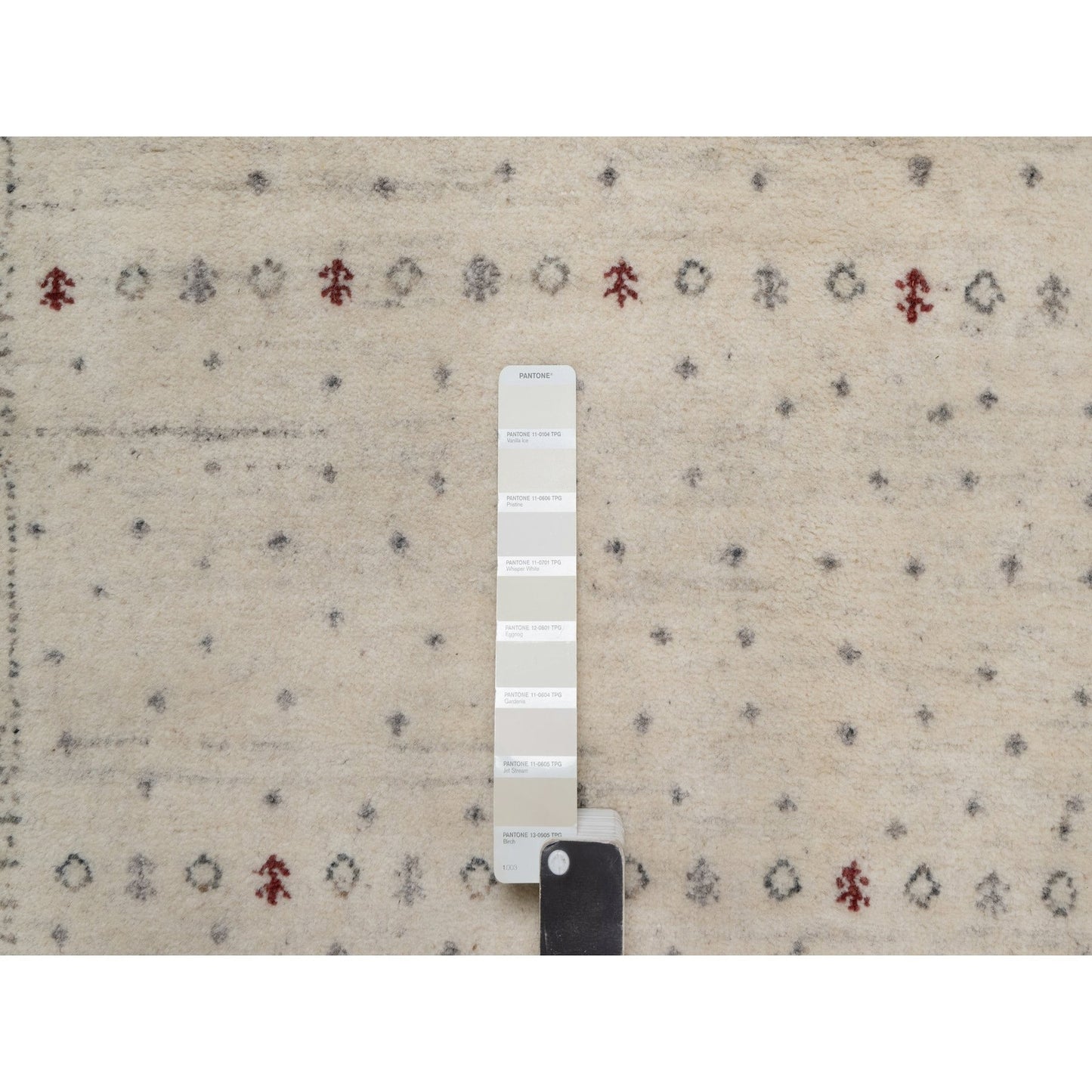 5'X7'10" Ivory Lori Buft Modern Striae Design Pure Wool Hand Knotted Rug
