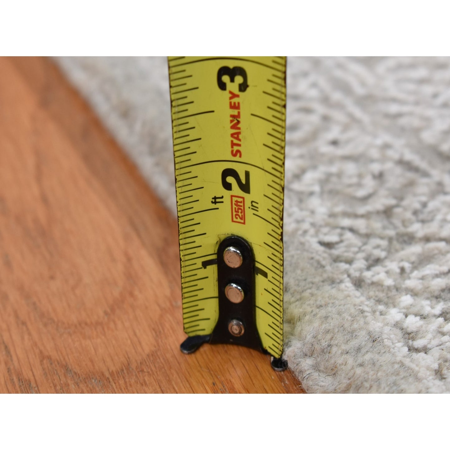 5'9"X9' Gray Wool And Plant Based Silk Fine Jacquard Hand Loomed Rug