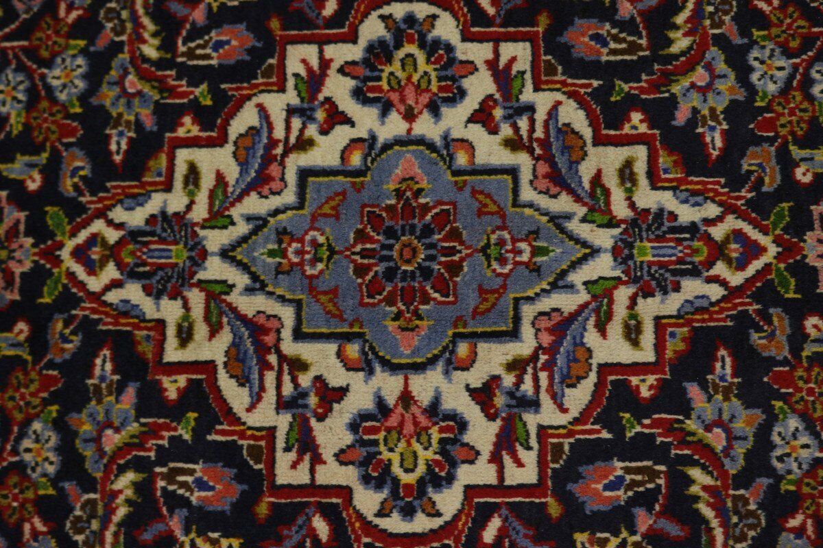 Vintage Traditional Signed Oriental Rug Handmade