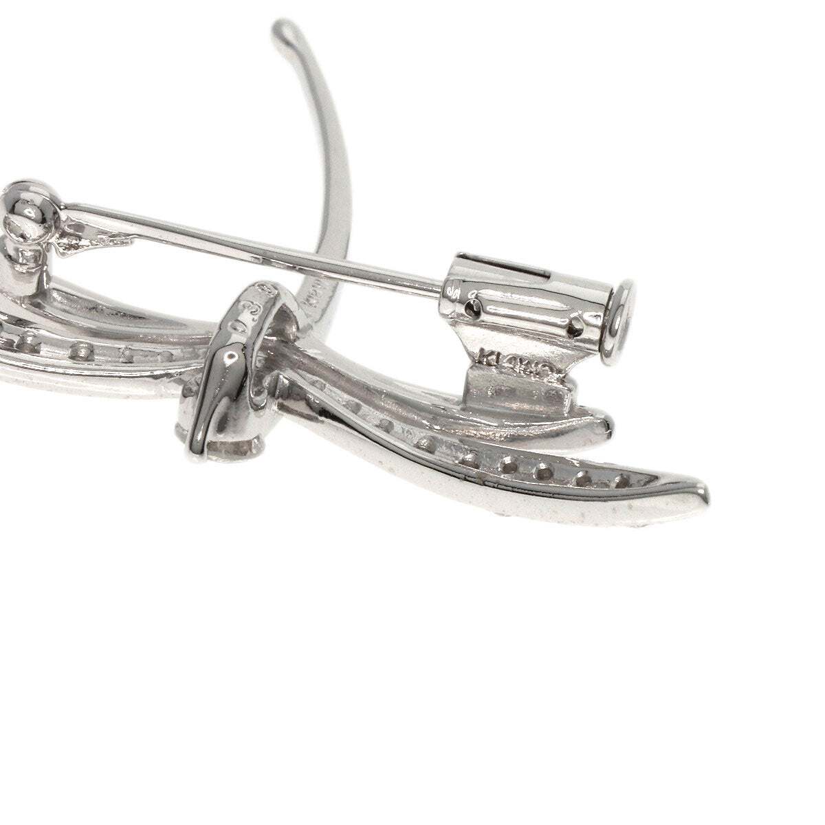 0.3Ct Diamond Dragonfly Motif Brooch K18 White