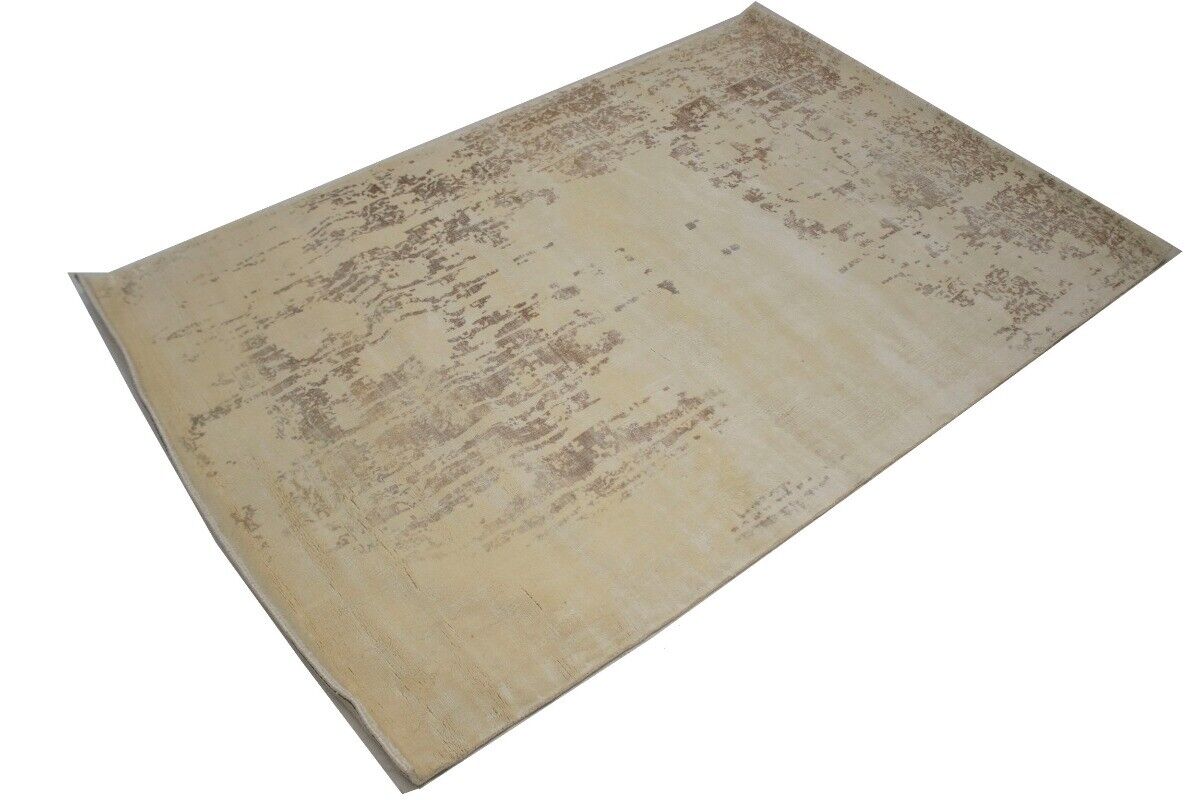 Distressed Cream Floral Design 4X6 Hand-Loomed