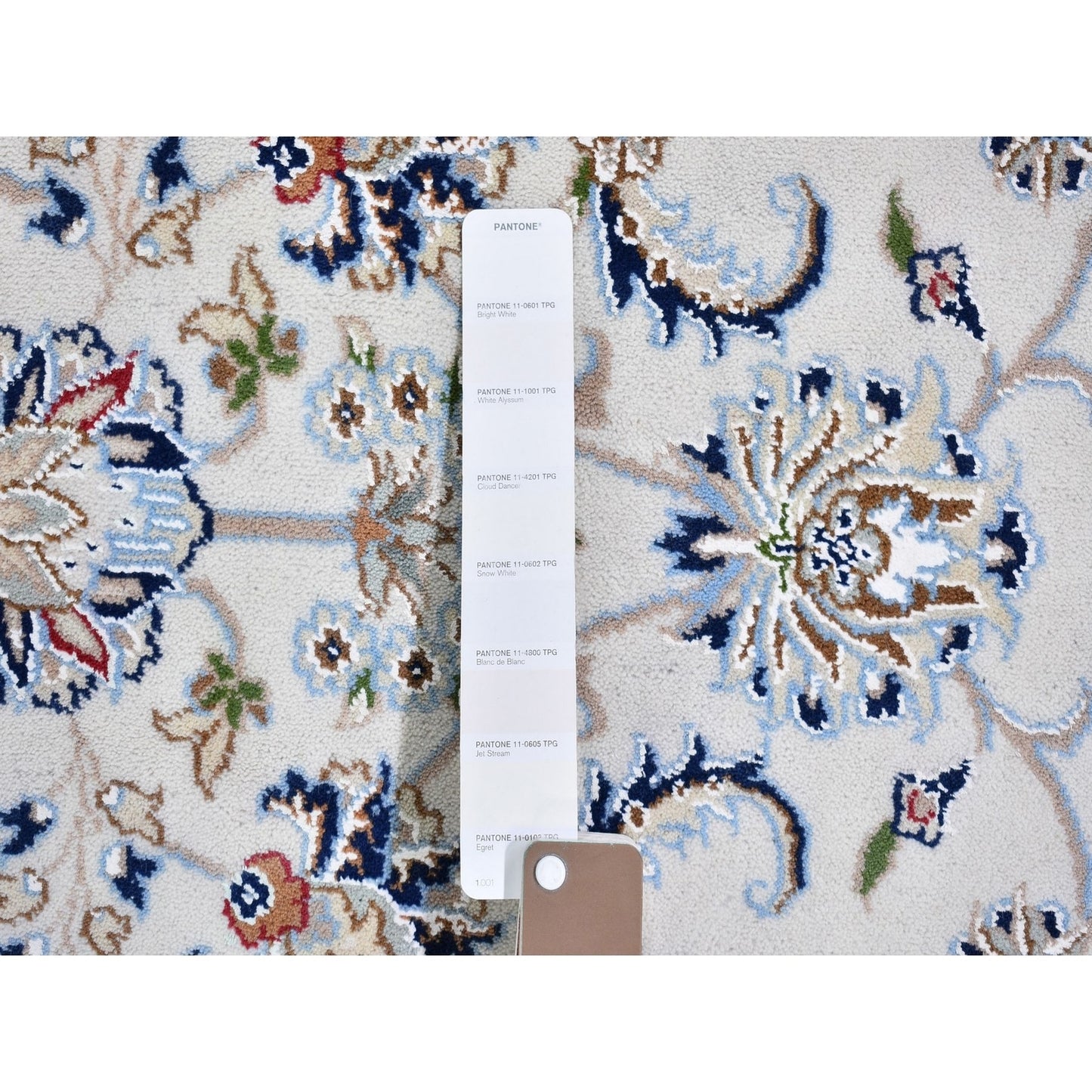 6'1"X6'1" Ivory Wool 250 Kpsi All Over Flower Design Nain Hand Knotted Rug