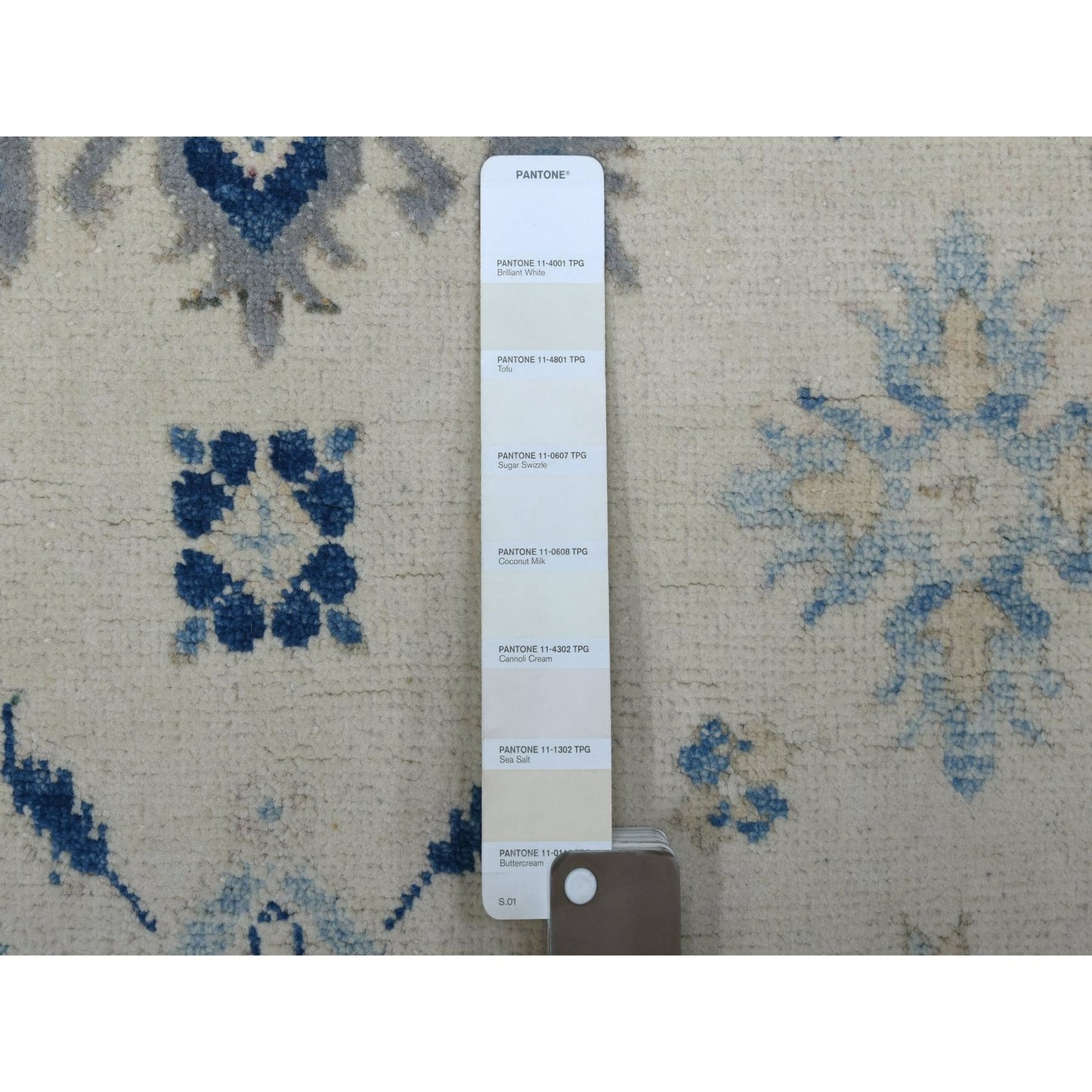 3'9"X5'9" Ivory Vintage Look Kazak Organic Wool Hand Knotted Rug