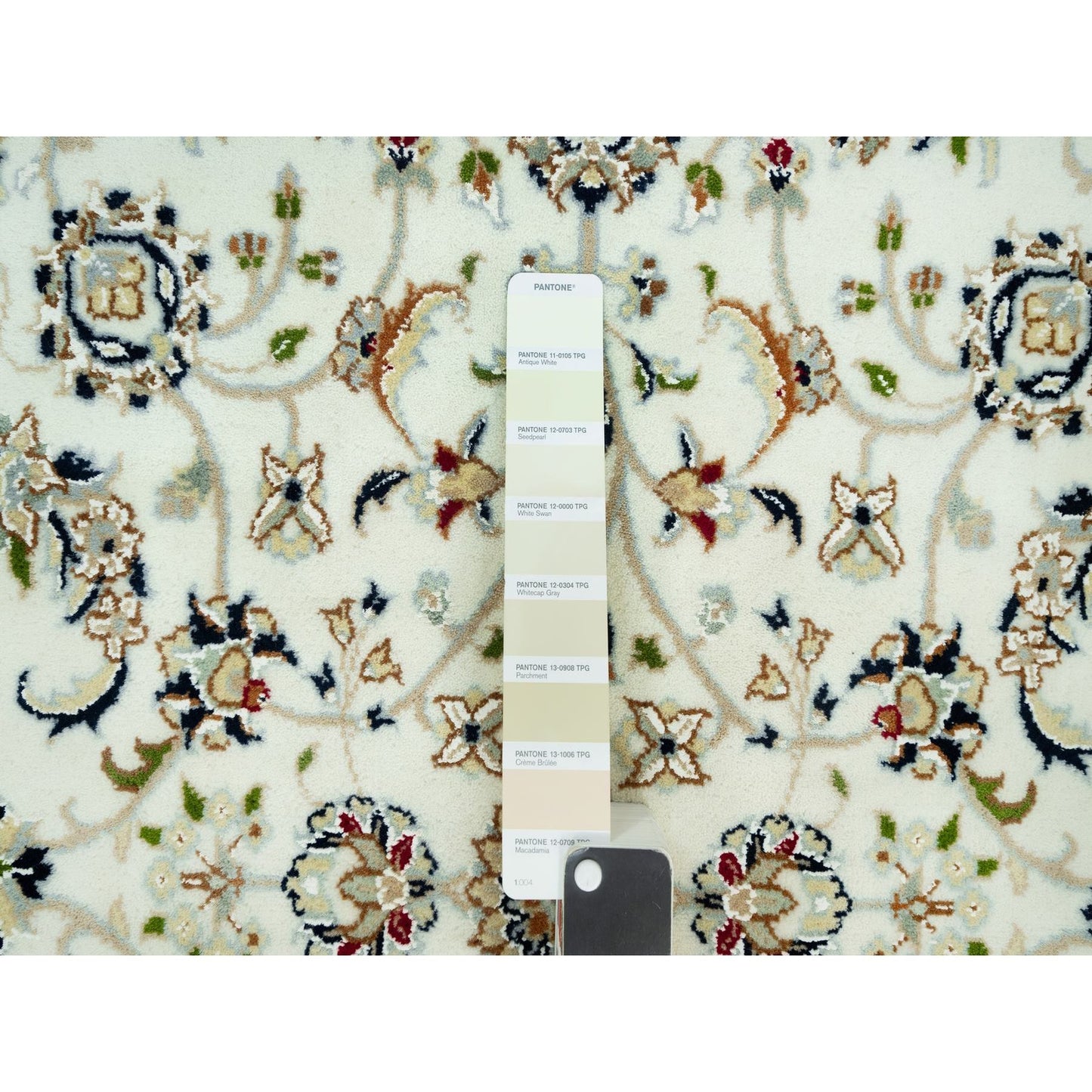 4'X4' Weathered White All Over Flower Design Hand Knotted Wool Square Rug