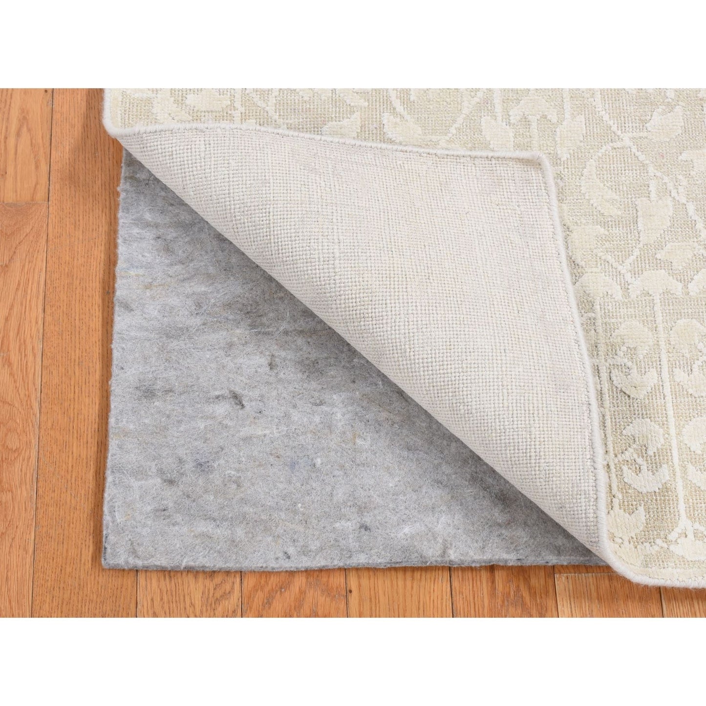 2'5"X6' Ivory Hand Knotted Tone On Tone Pure Silk With Wool Runner Rug