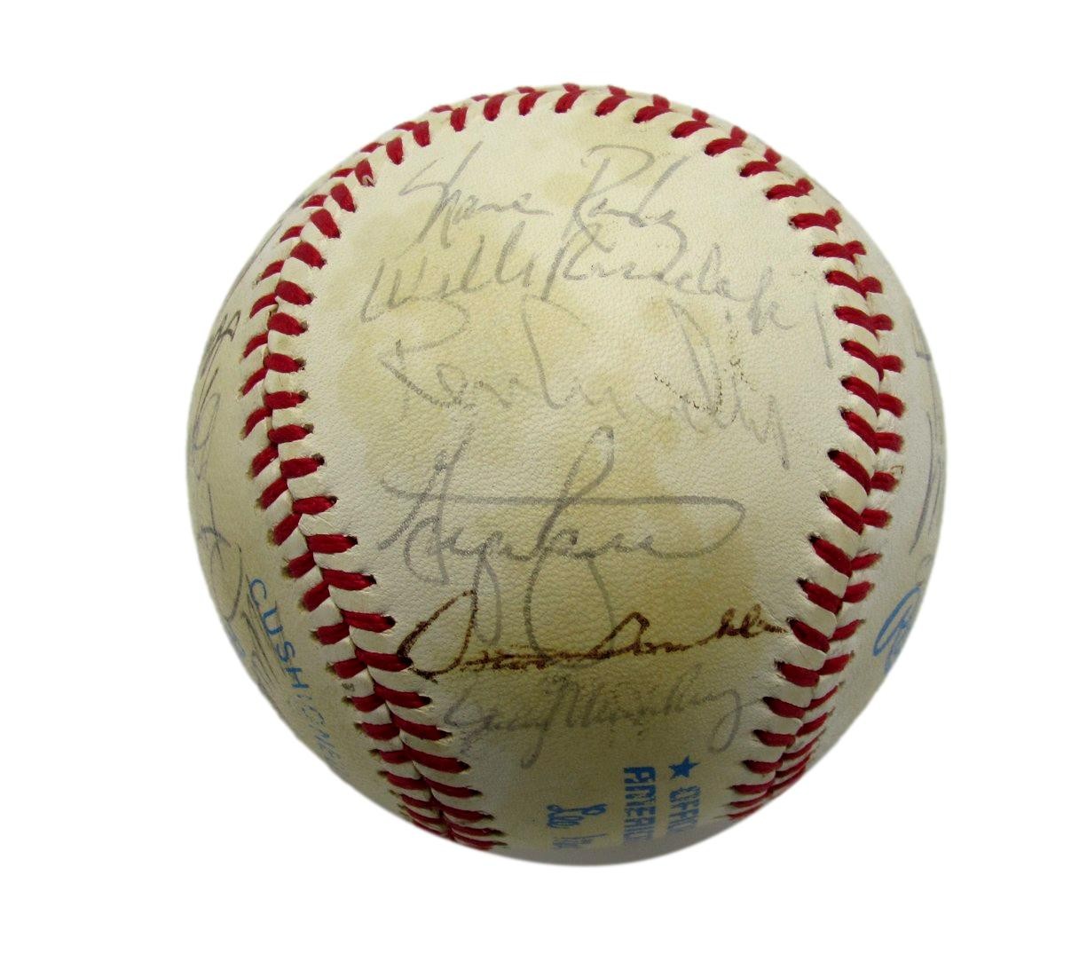 1982 Yankees Oal Team Signed Baseball (25) Berra Winfield Gossage Hofers 192209