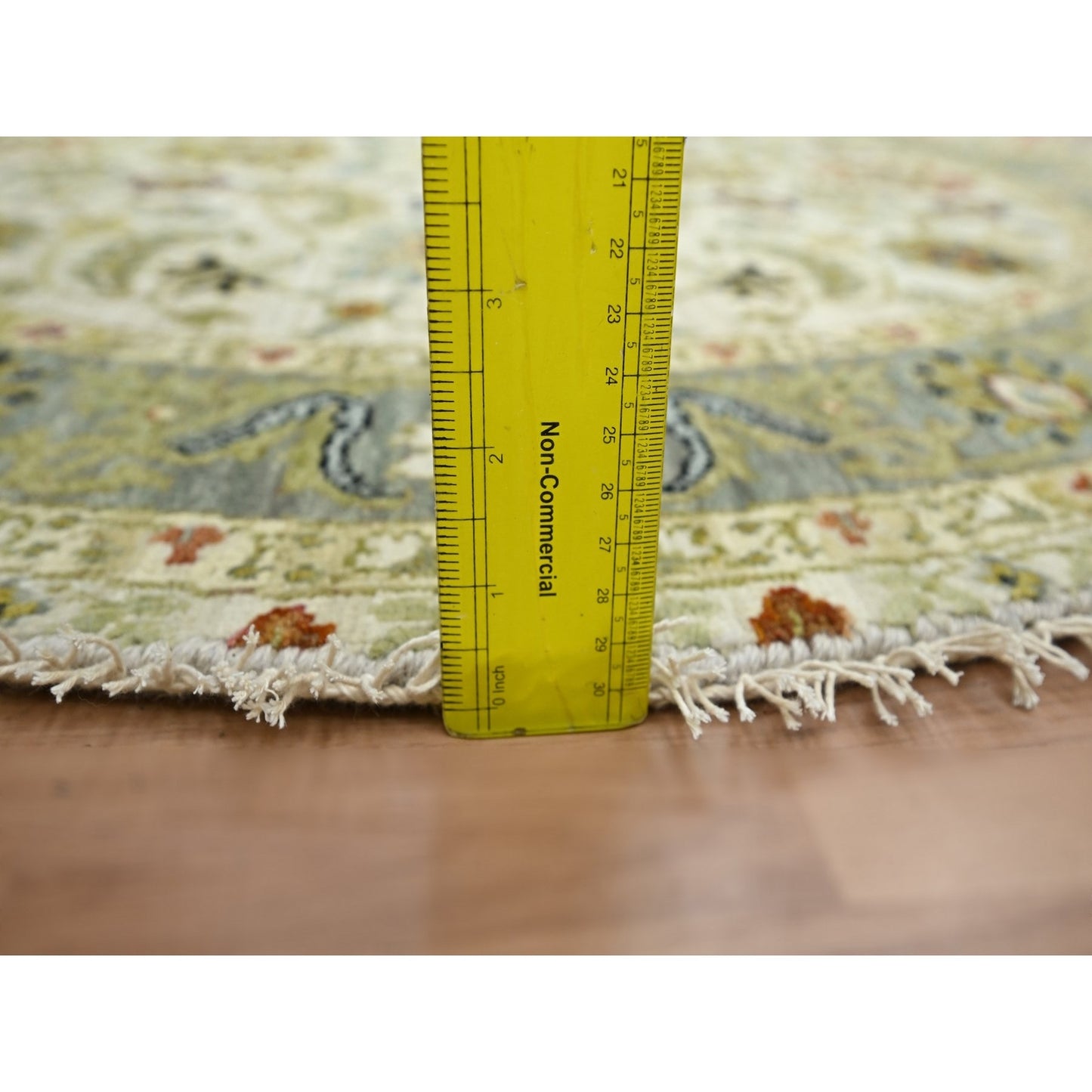 4'2"X4'2" White Agra Ziegler Design Pure Wool Hand Knotted Round Rug