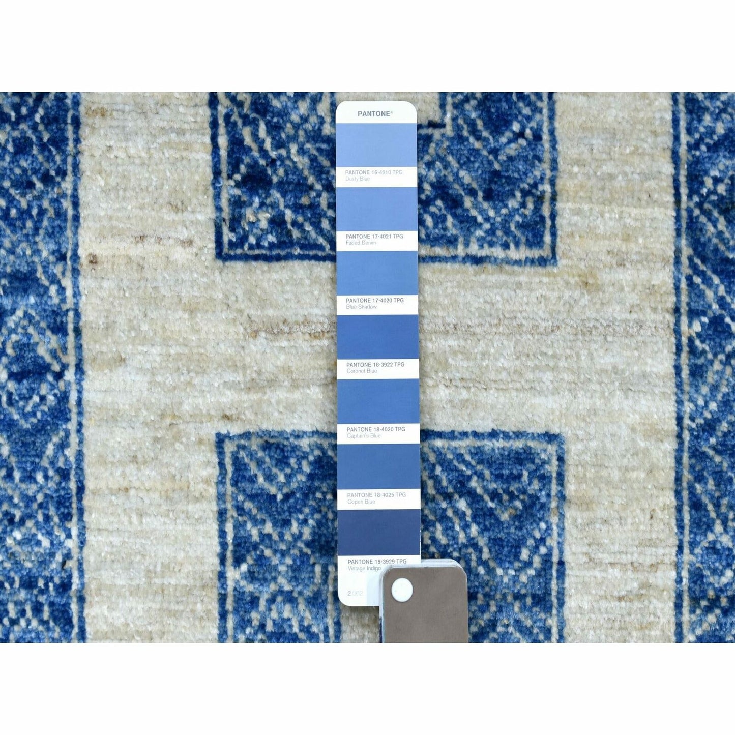 5'10"X8'9" Soft Wool Hand Knotted Denim Blue Maze Design Rug