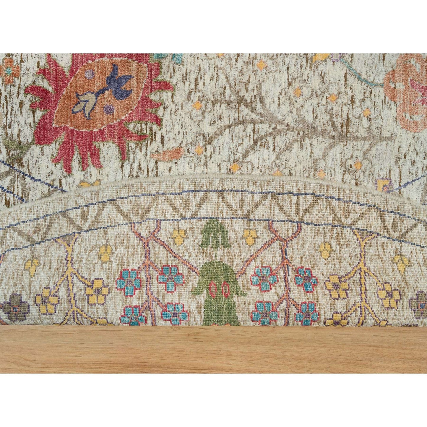 10'X10' Beige Silk And Wool Hand Knotted Directional Vase Round Rug