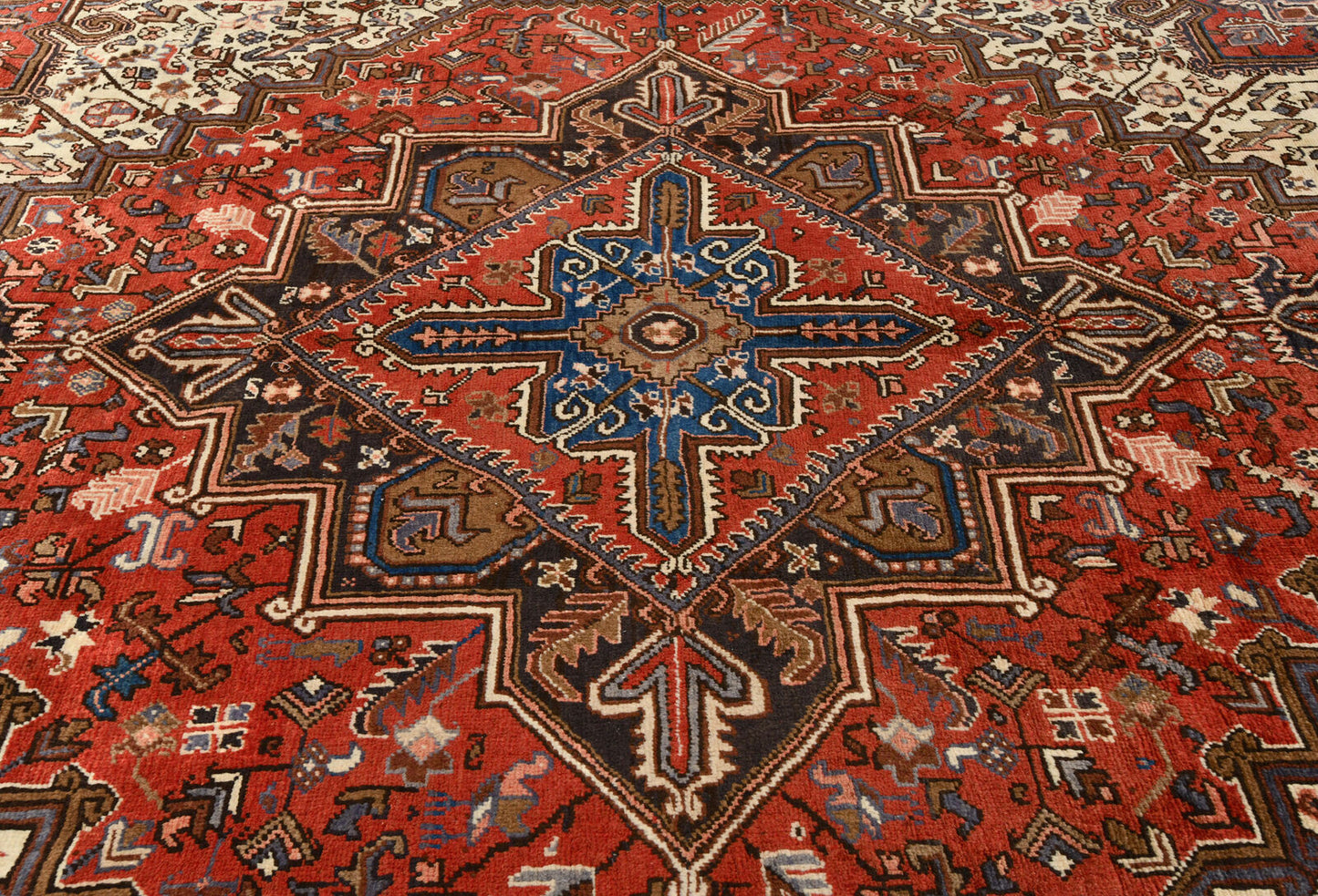 Handmade Serapi Heriz Oriental Rug 7X9 Ft Vintage
