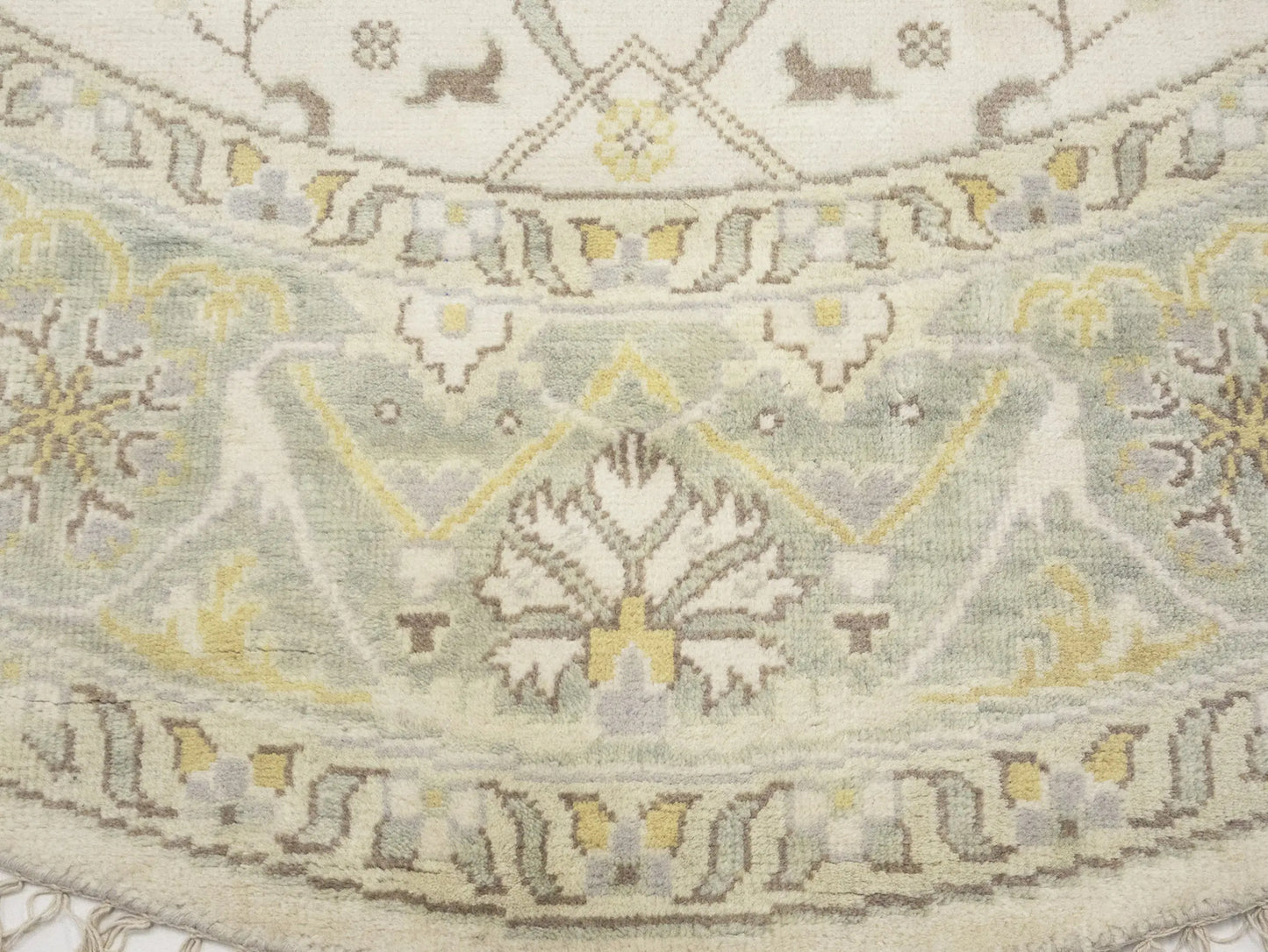 Hand-Knotted Cream Oushak Floral Round Rug