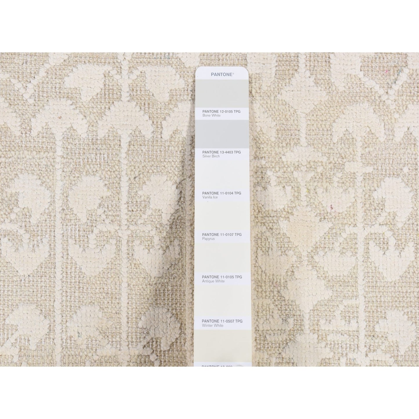 2'5"X6' Ivory Hand Knotted Tone On Tone Pure Silk With Wool Runner Rug