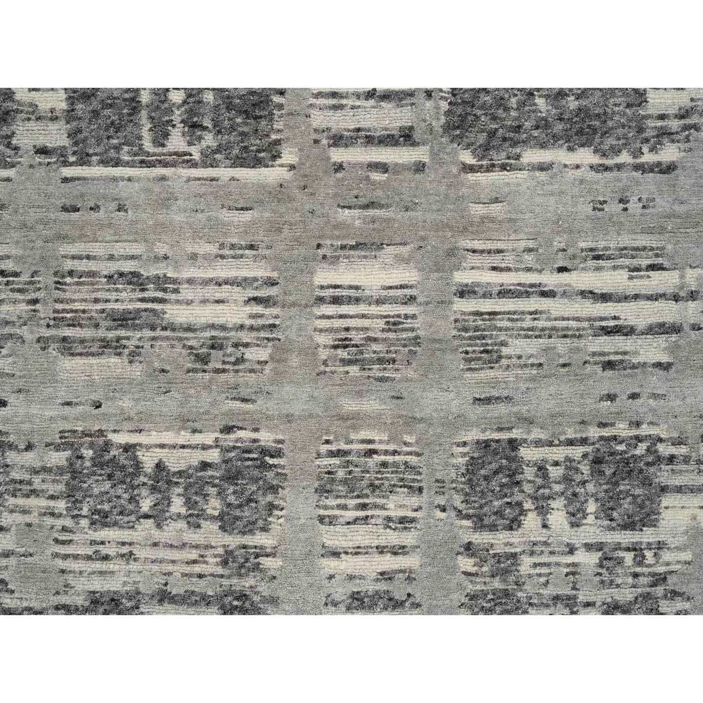 4'X6'1" Light Gray Modern Design Natural Wool Hand Knotted Rug