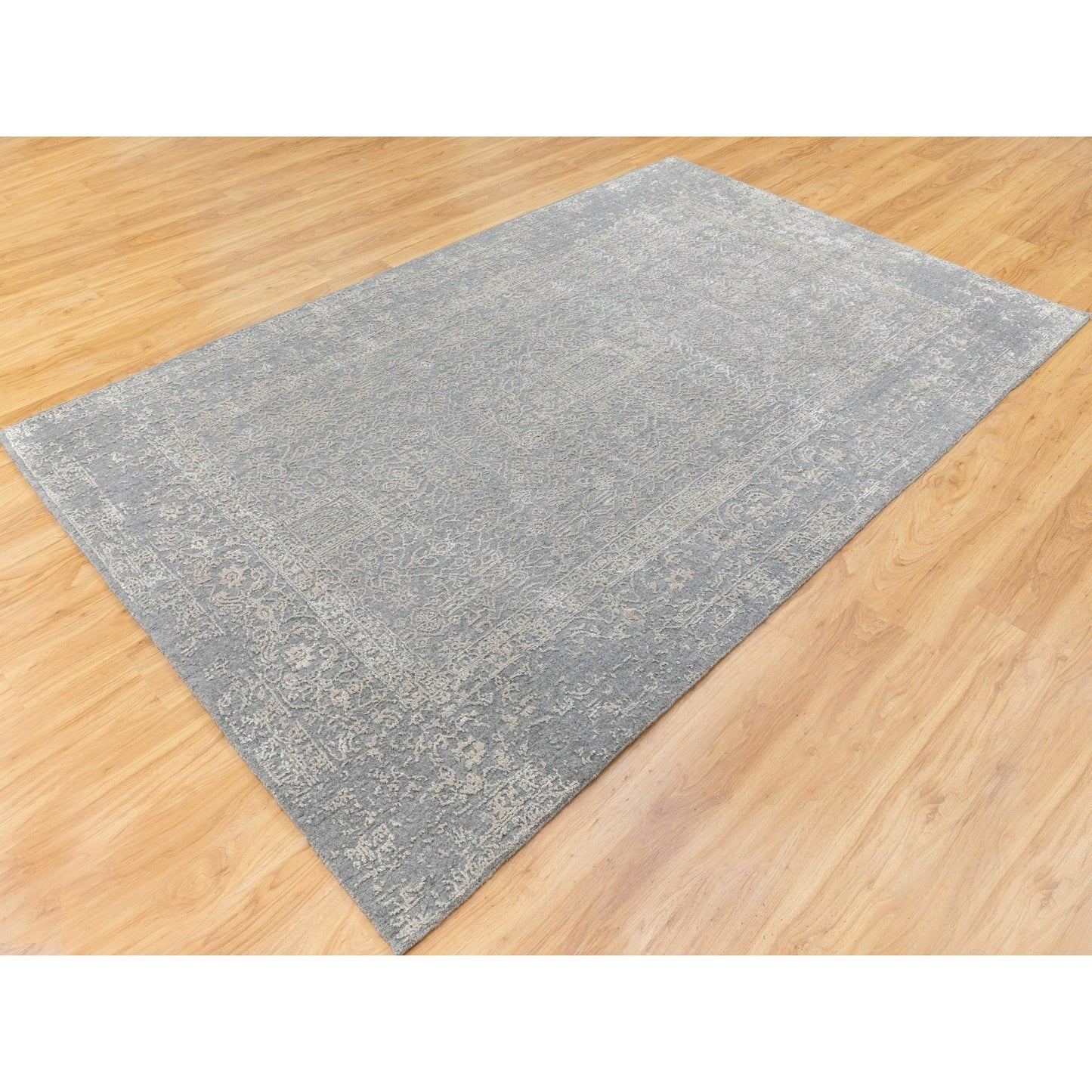 5'10"X9'1" Gray Fine Jacquard Hand Loomed Modern Wool And Art Silk Rug