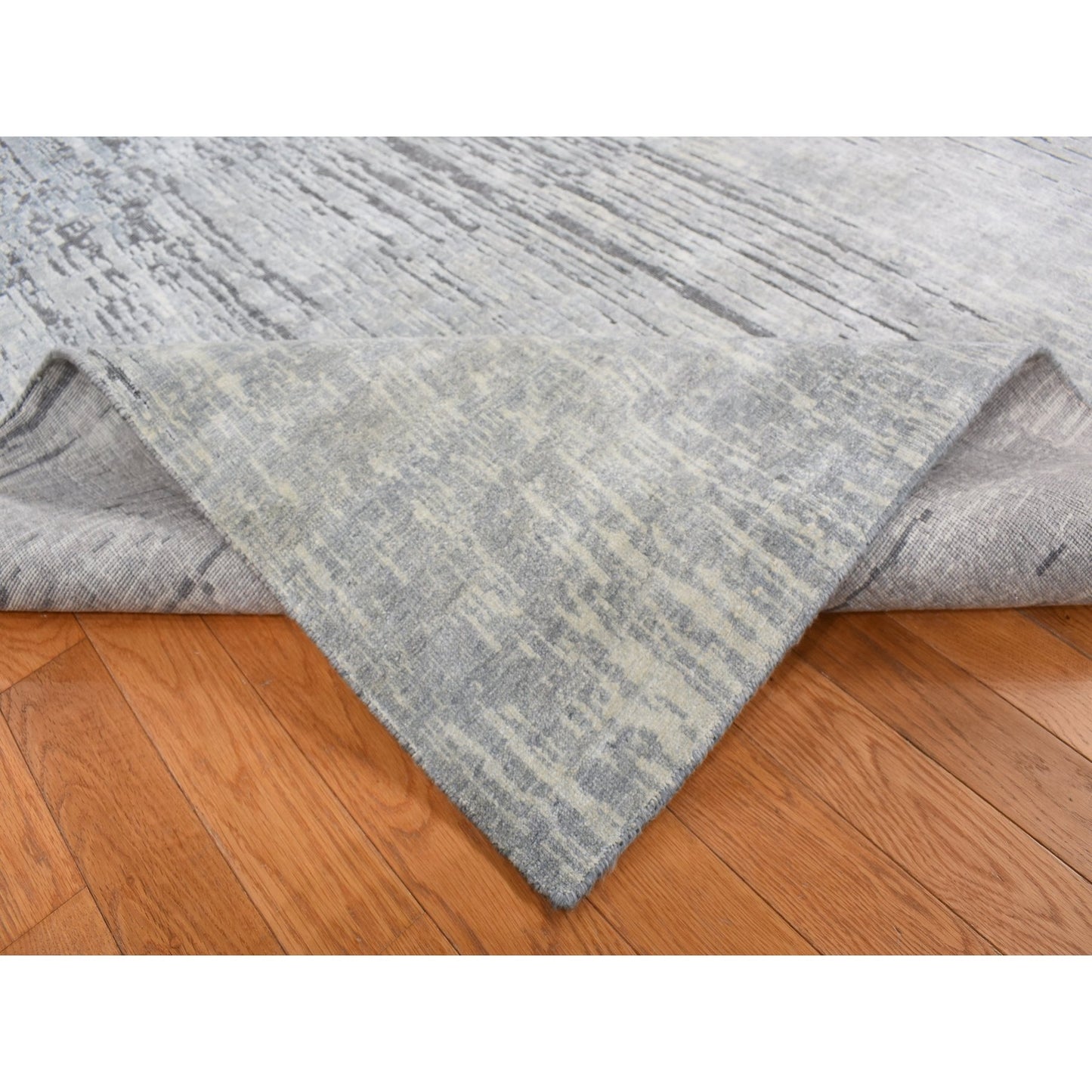 9'X11'10" Medium Gray Vertical Ombre Design Pure Silk Hand Knotted Rug