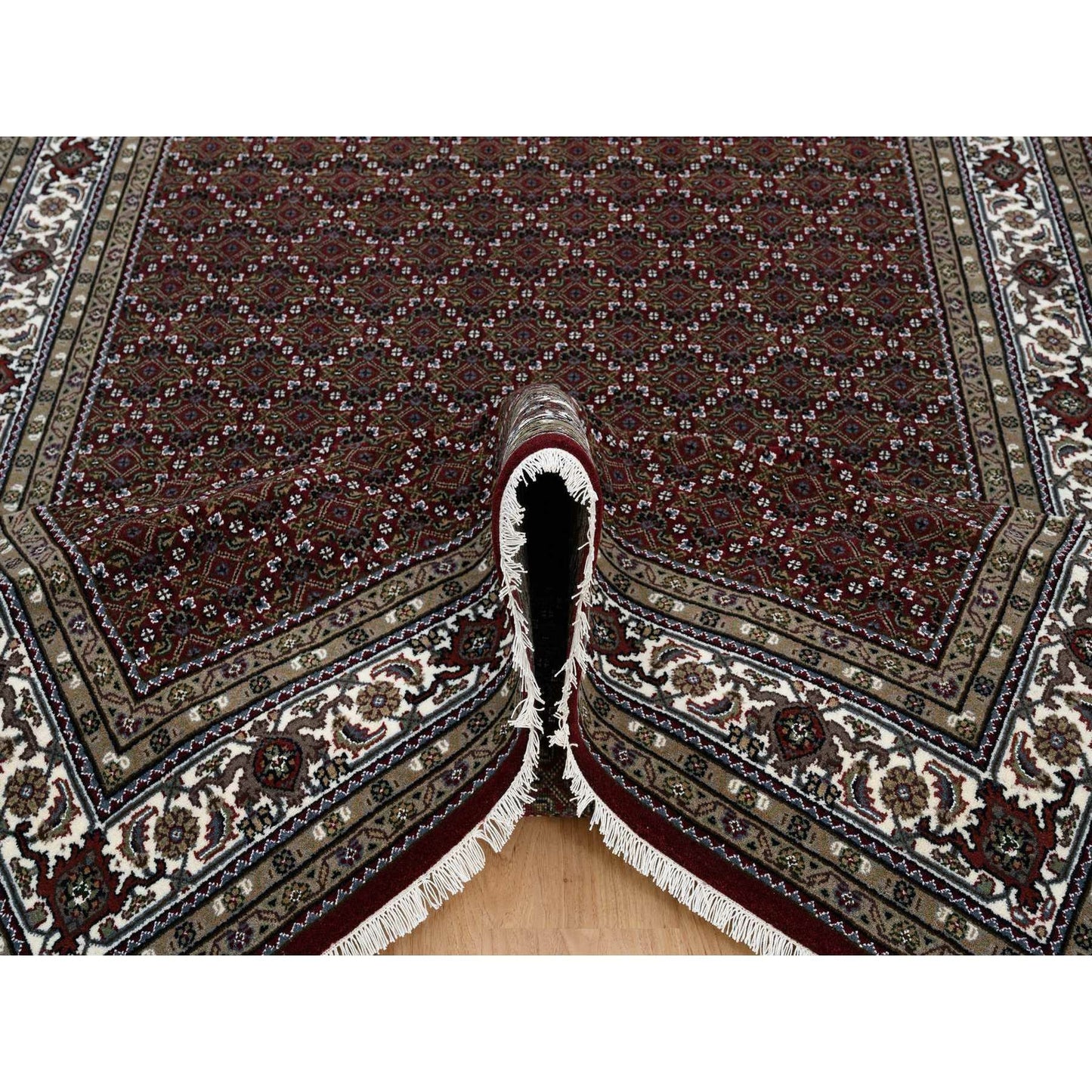 5'9"X8'9" Red Herrita Hand Knotted 175 Kpsi Wool And Silk Oriental Rug