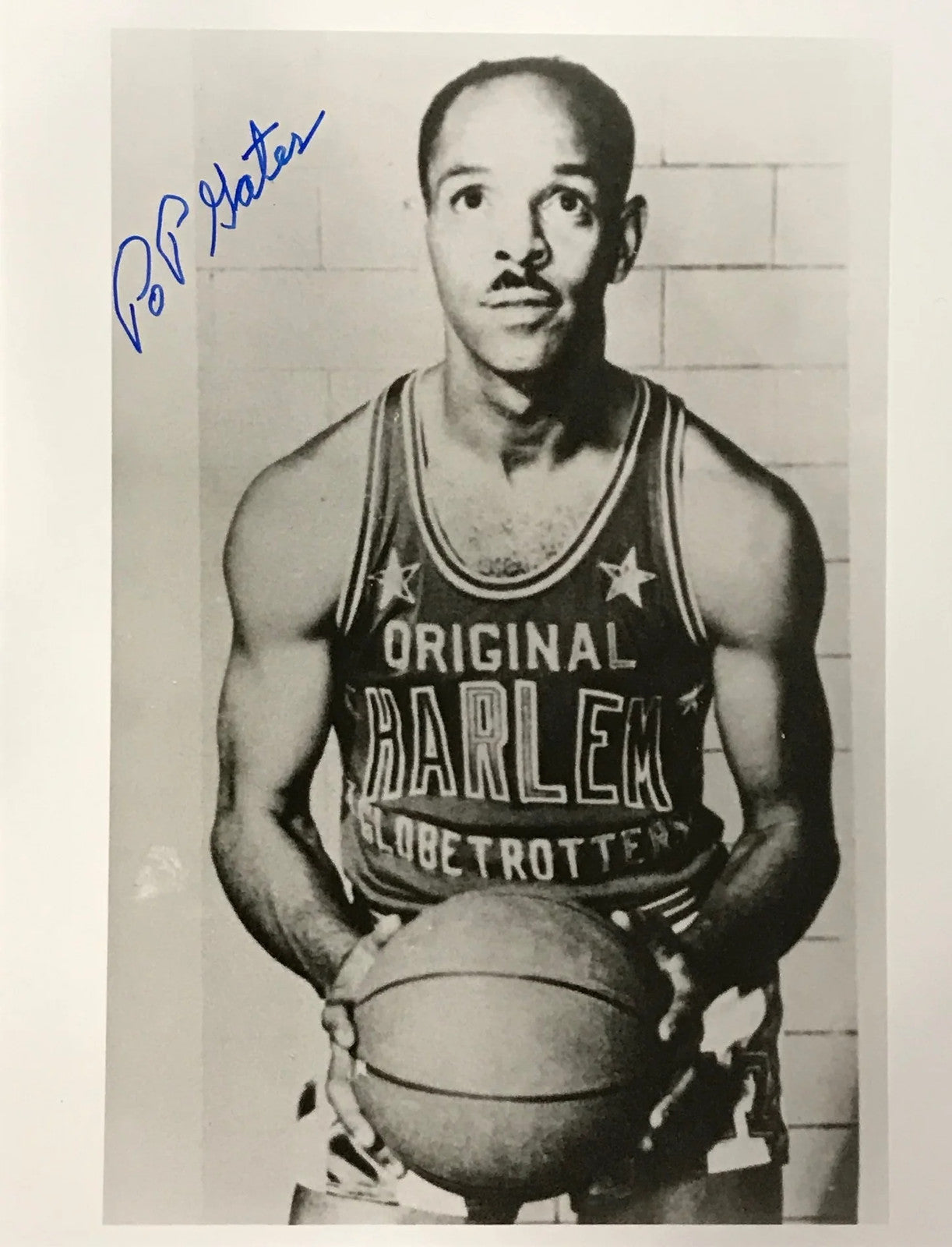 Pop Gates Harlem Globetrotters Autographed 8X10 B&W Photo