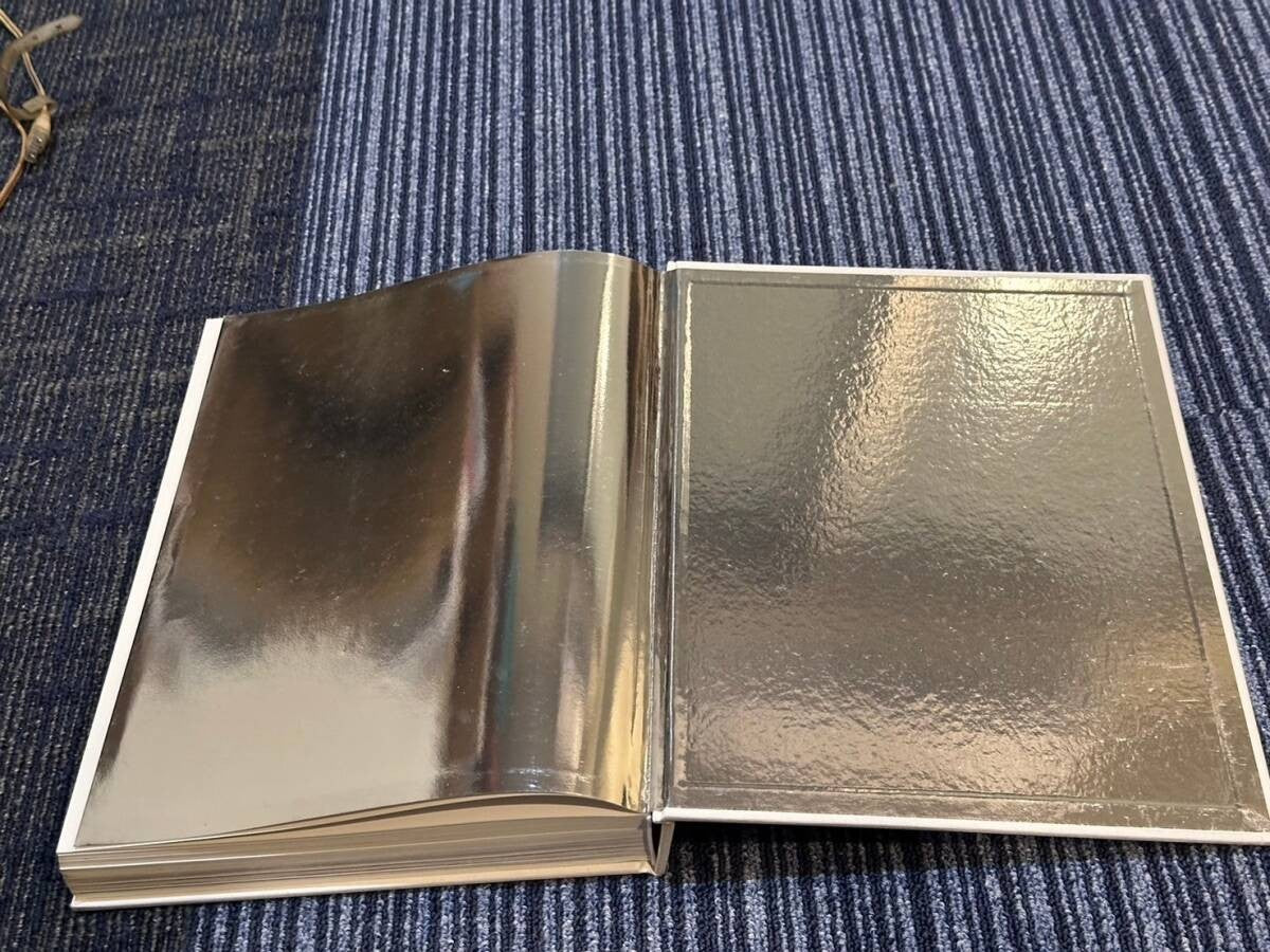 Louis Vuitton Fashion Photography Book (English Edition) - Large Hardcover