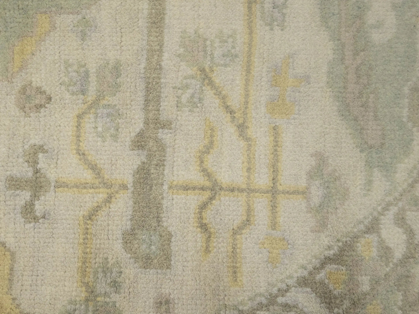 Handmade Cream Oushak Round Oriental Rug Floral