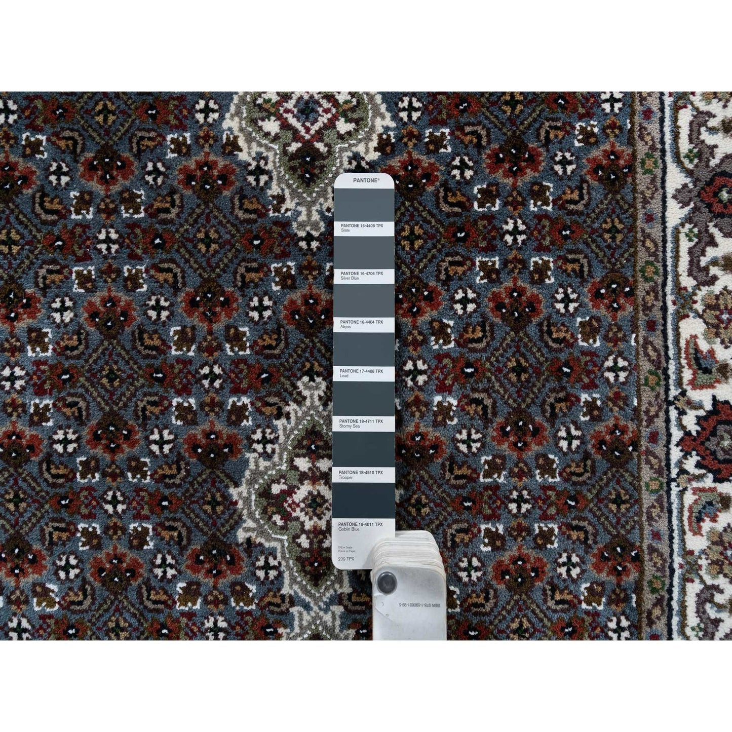 2'5"X23' Gray Wool Hand Knotted Tebraz Mahi Runner Oriental Rug