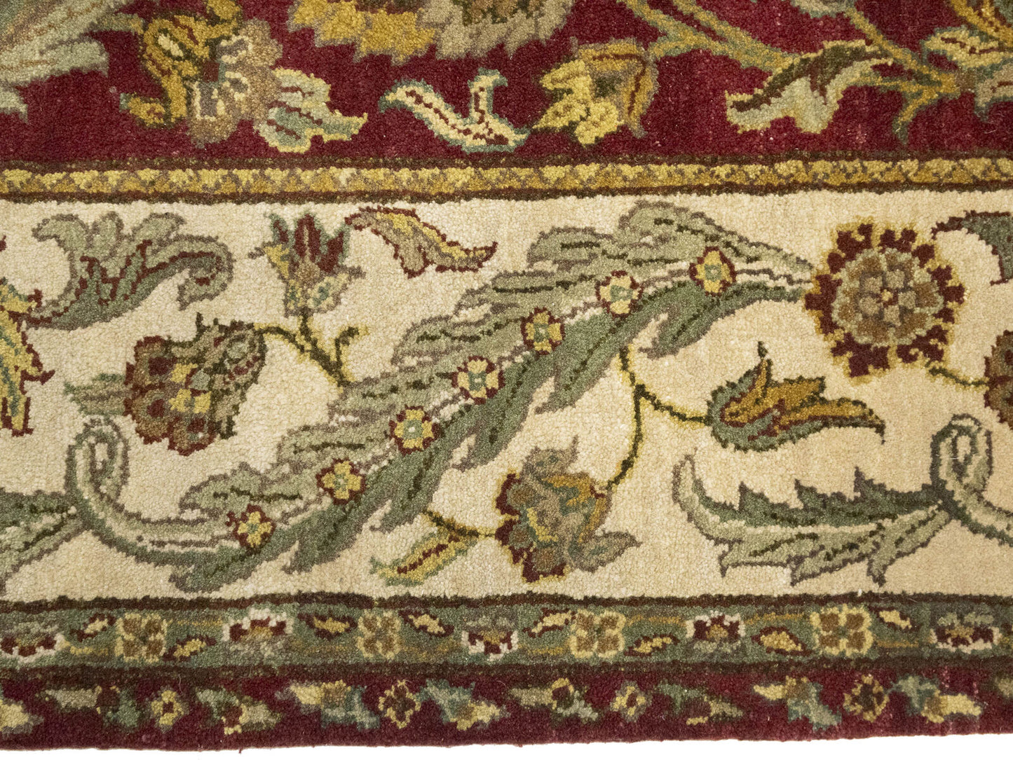 Hand-Knotted Thick Pile Floral Oriental Rug Agra