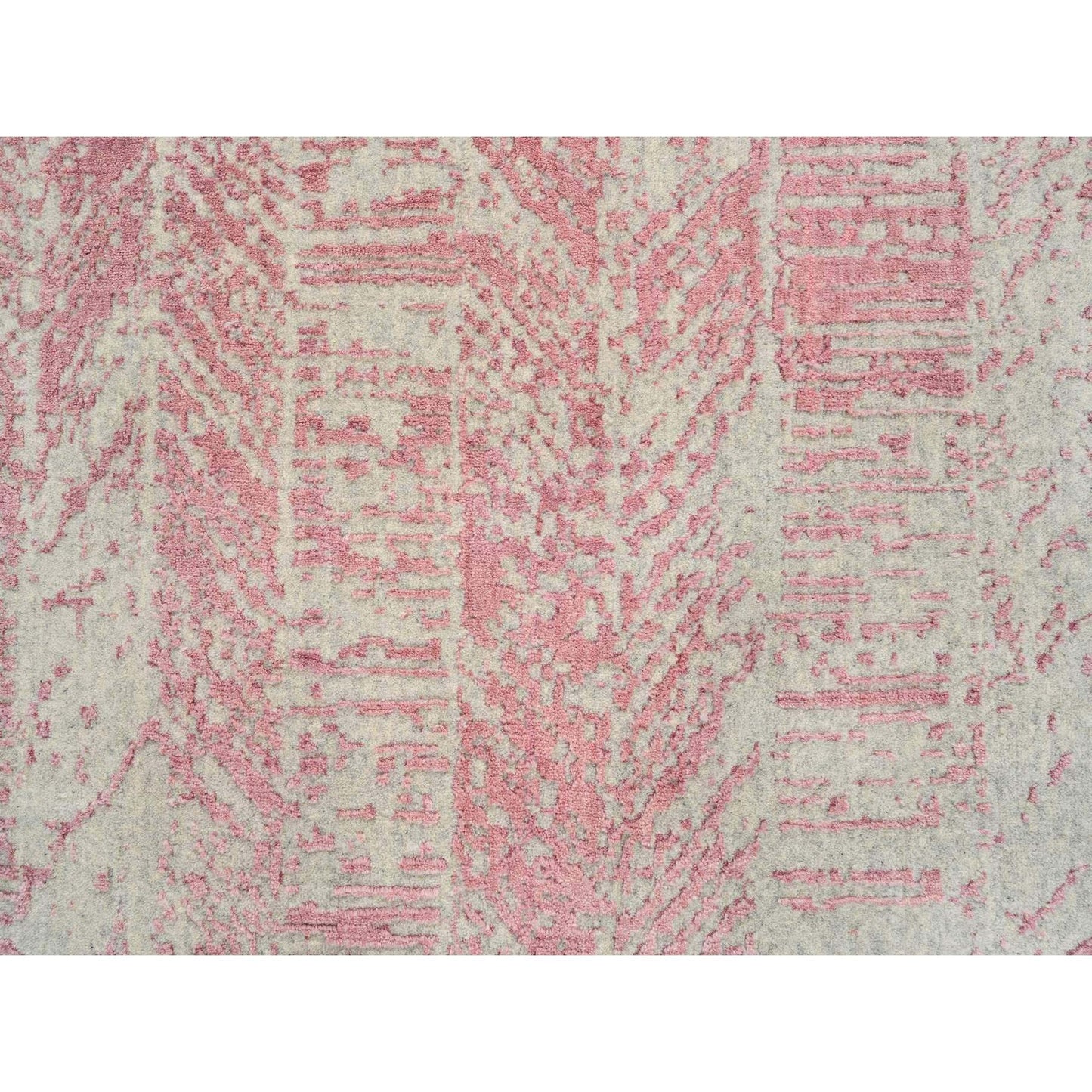 9'X11'10" Pink Jacquard Hand Loomed All Over Design Wool And Silk Rug