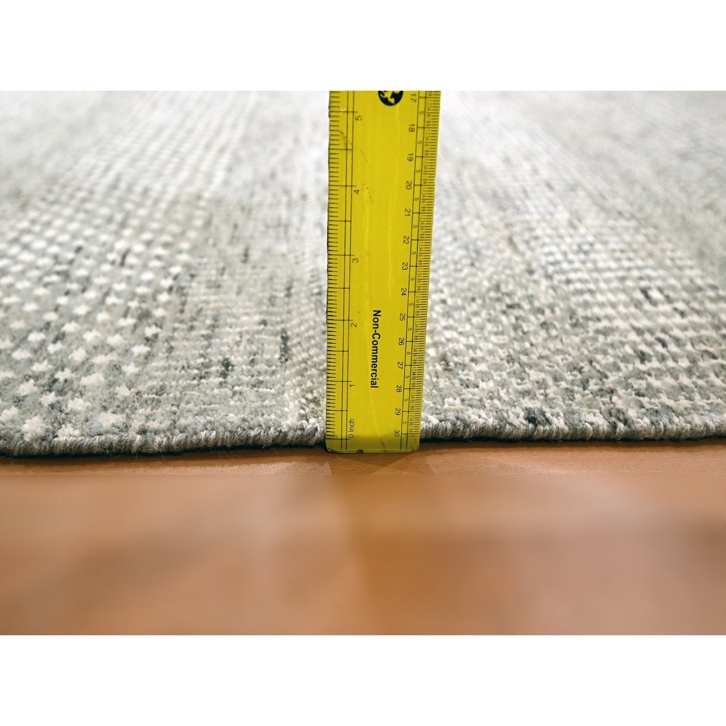 8'9"X12'3" Gray Grass Design Hand Knotted Wool And Silk Tone On Tone Rug