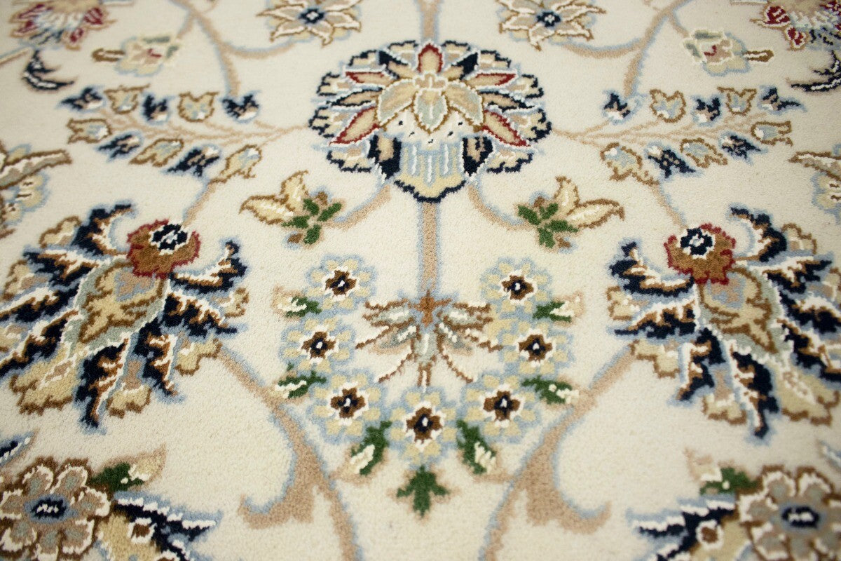 Handmade Indo-Nain Classic Floral Design Wool
