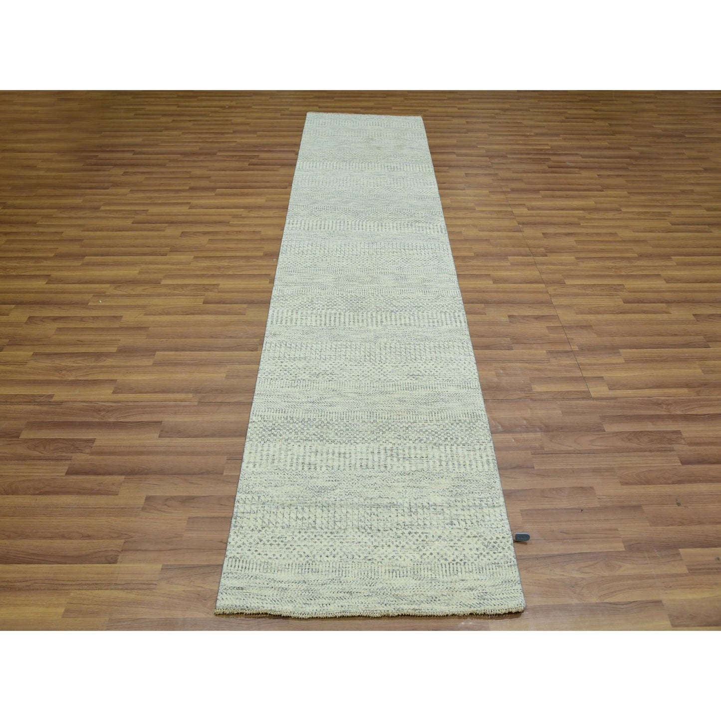 2'6"X10'1" Moderne White Hand Knotted Modern Grass 100% Wool Runner Rug