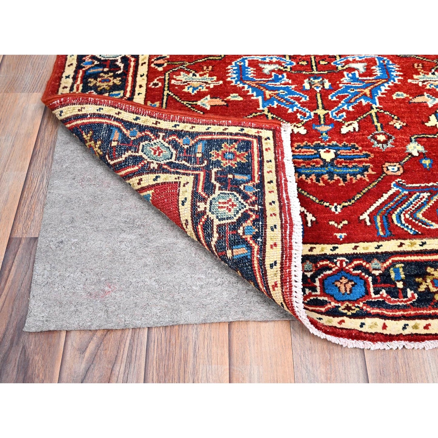 2'10"X4'7" Barn Red Seeripe Heris Design Soft Wool Hand Knotted Rug