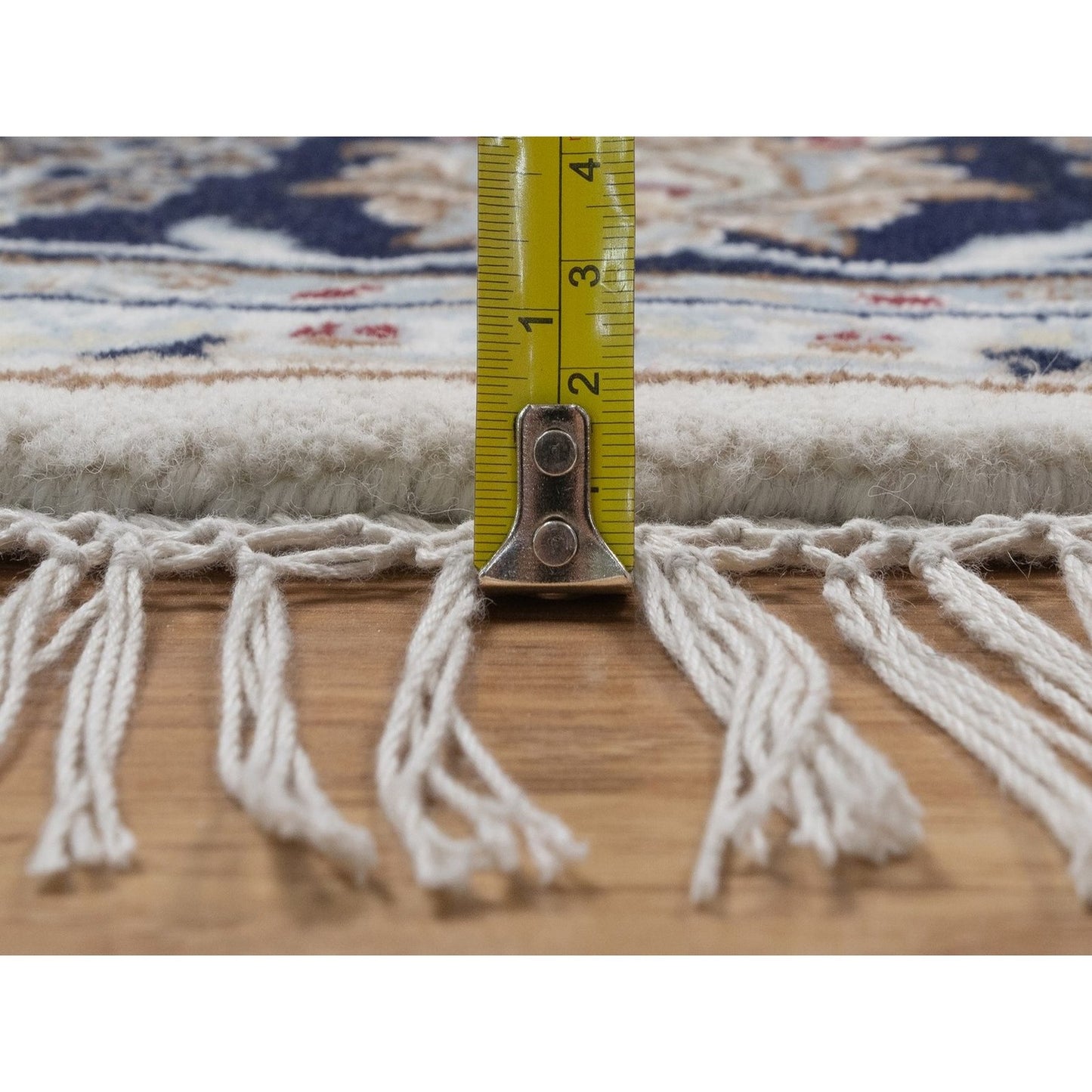 6'2"X6'2" Ivory Nain Flower Design Wool And Silk Hand Knotted Round Rug